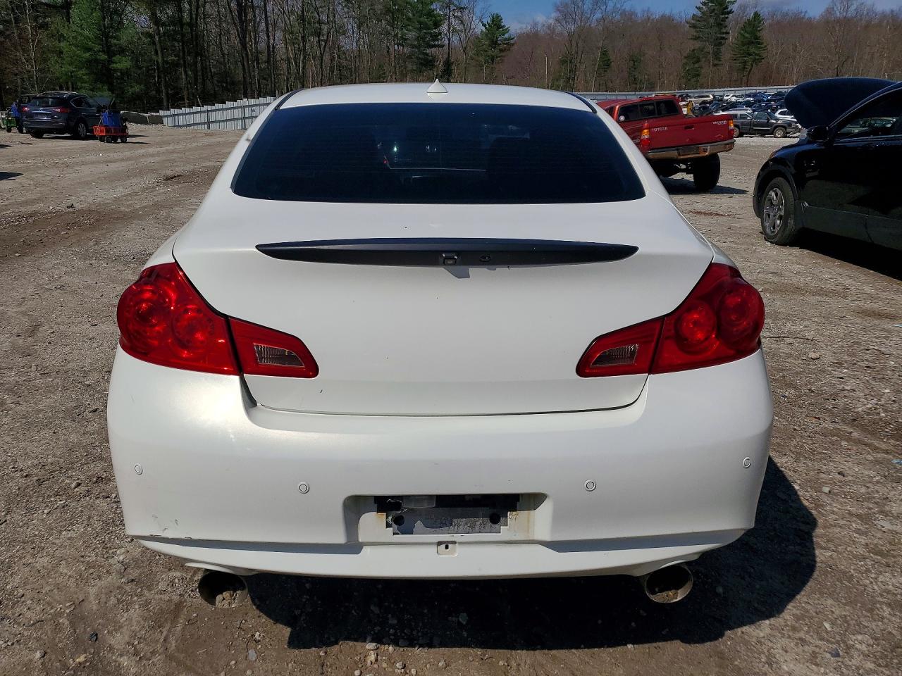 2013 Infiniti G37 Sedan X Белый vin: JN1CV6AR8DM355451