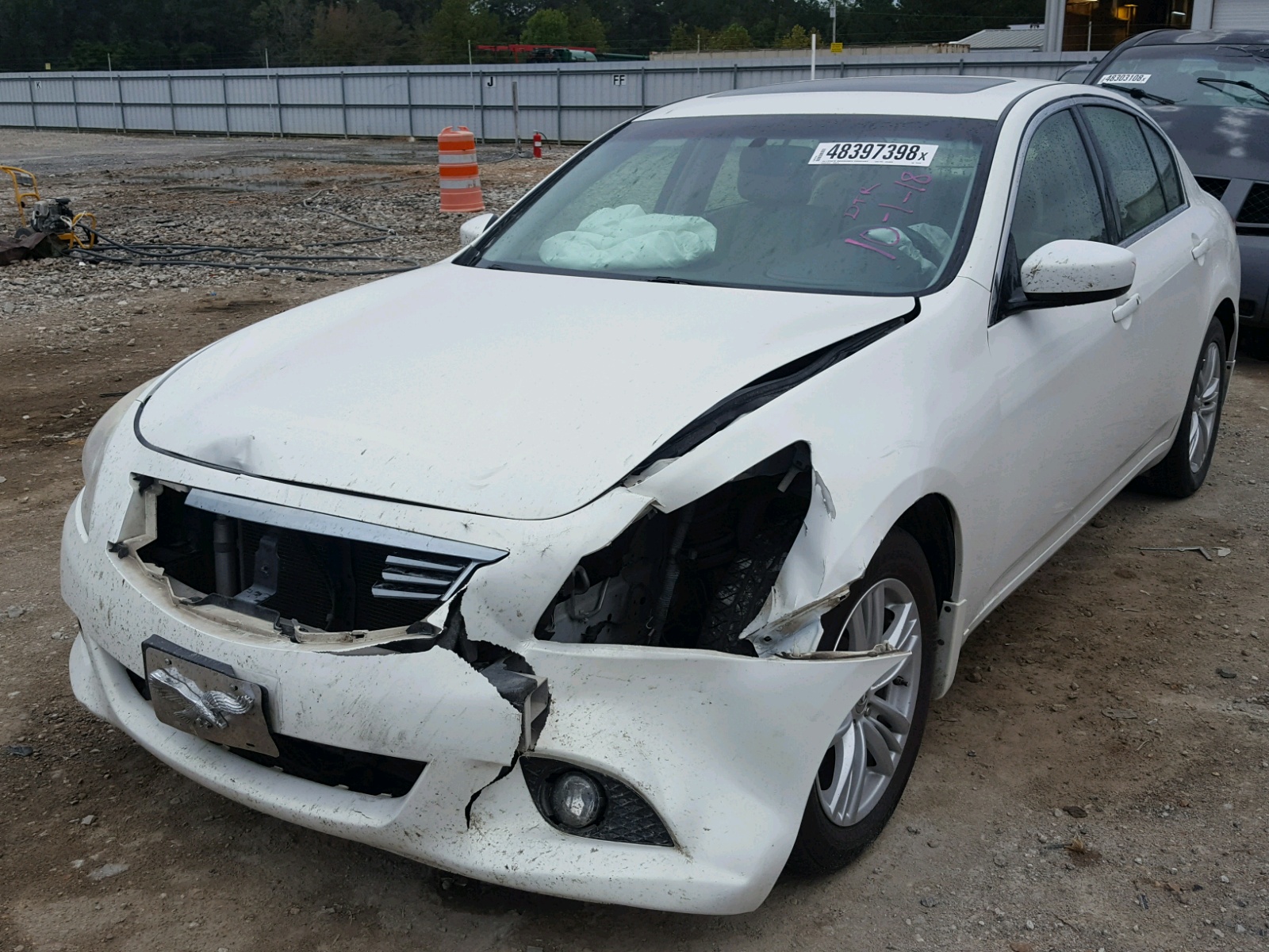 2013 Infiniti G37  White vin: JN1CV6AR8DM751539