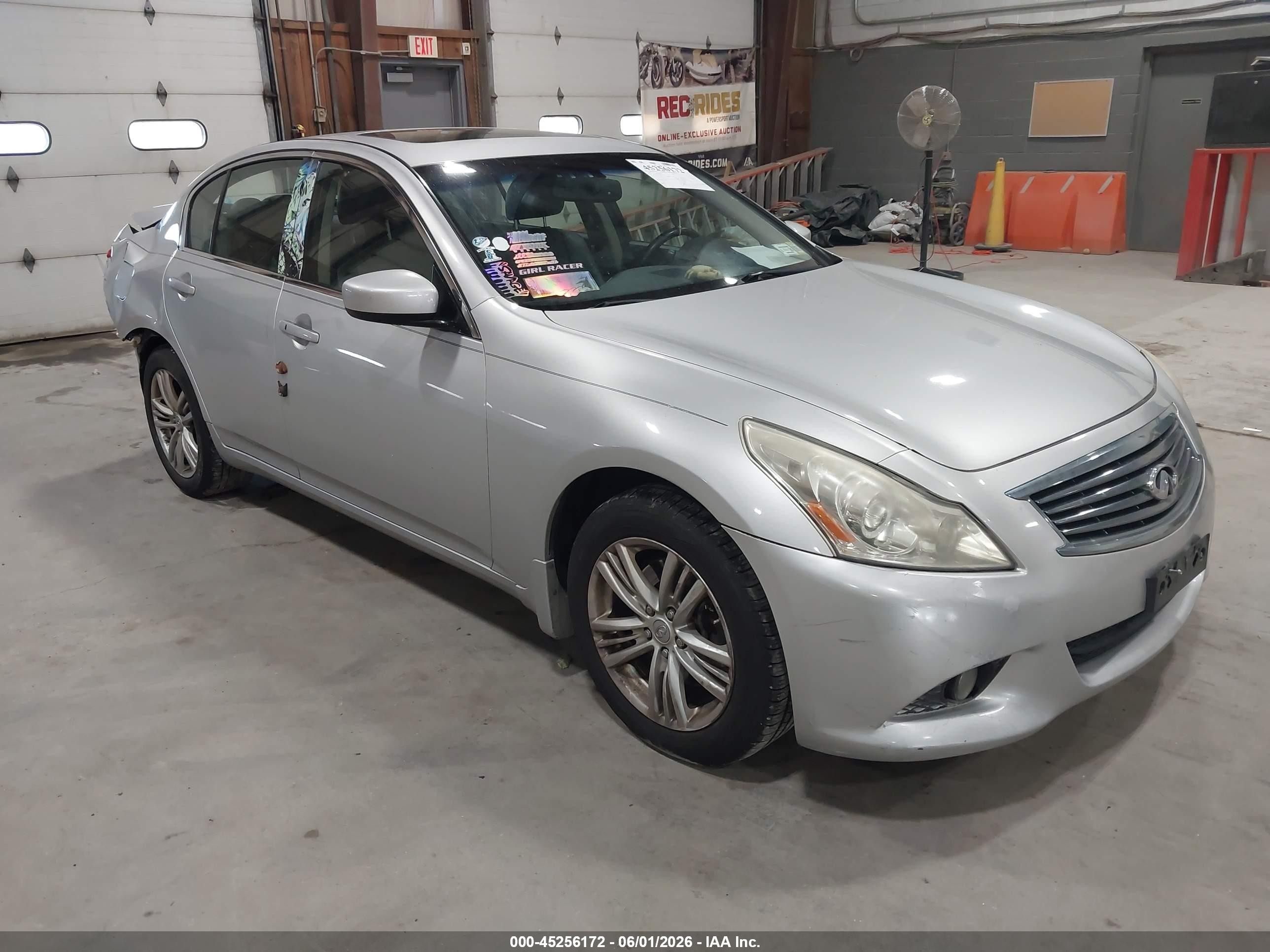 2013 Infiniti G37x   Серебряный vin: JN1CV6AR8DM754182