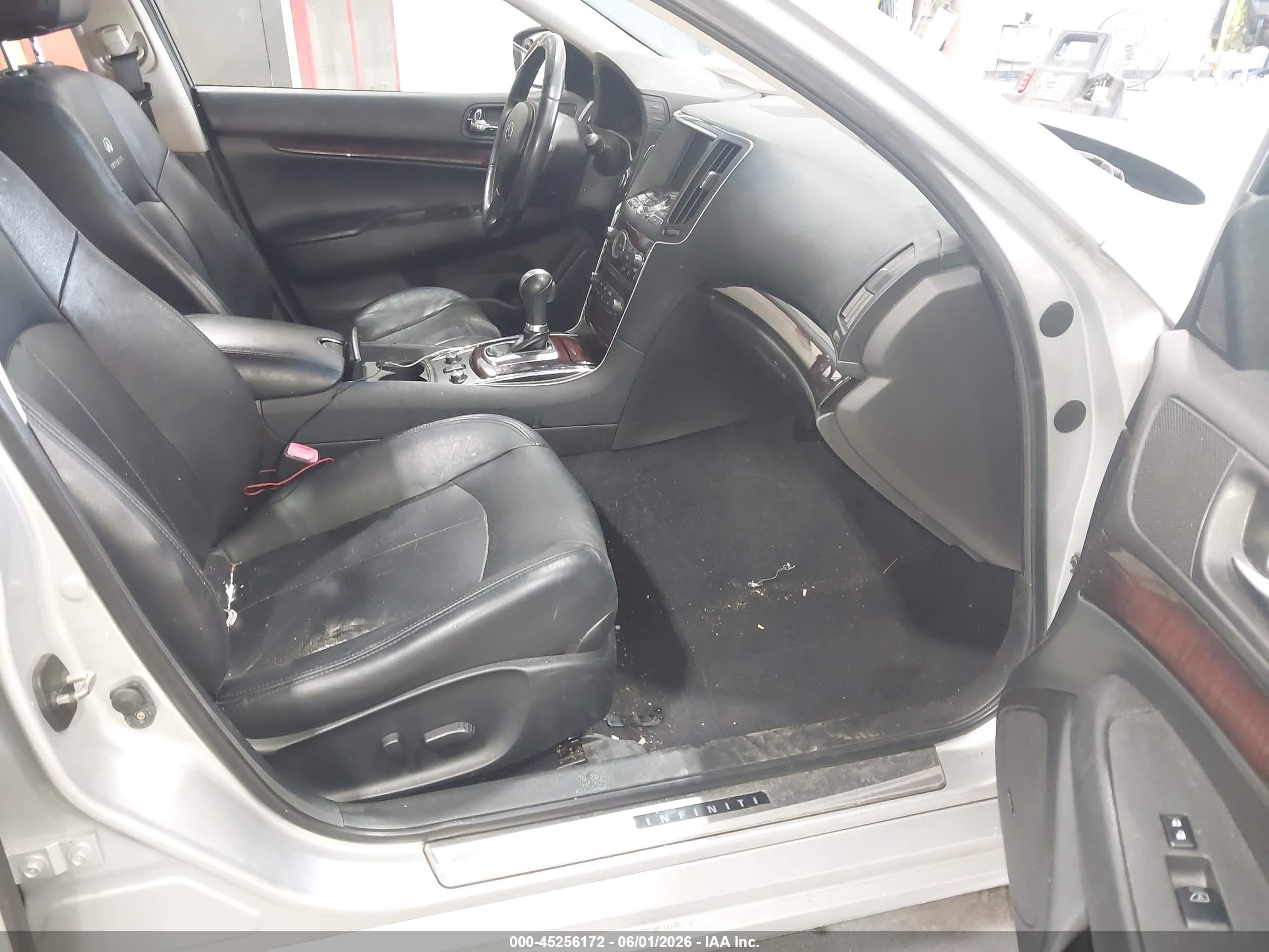 2013 Infiniti G37x   Серебряный vin: JN1CV6AR8DM754182