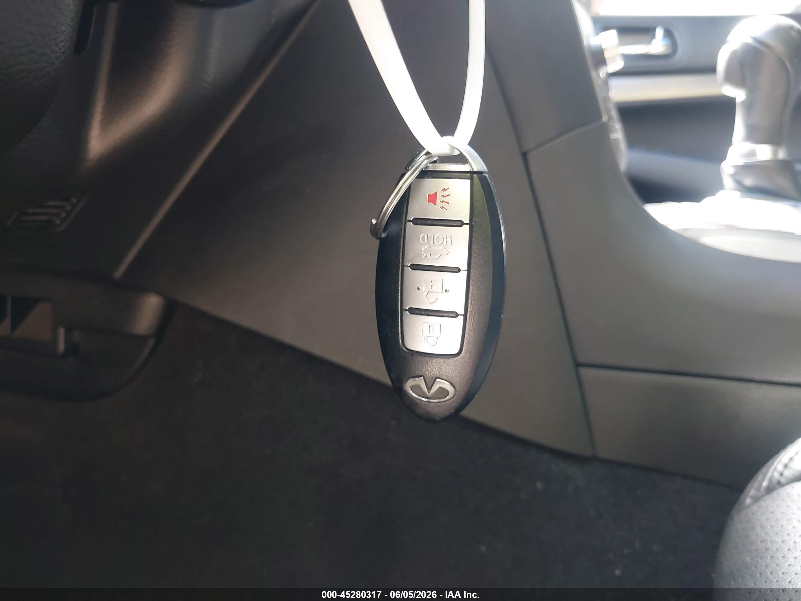 2013 Infiniti G37x   White vin: JN1CV6AR8DM765702