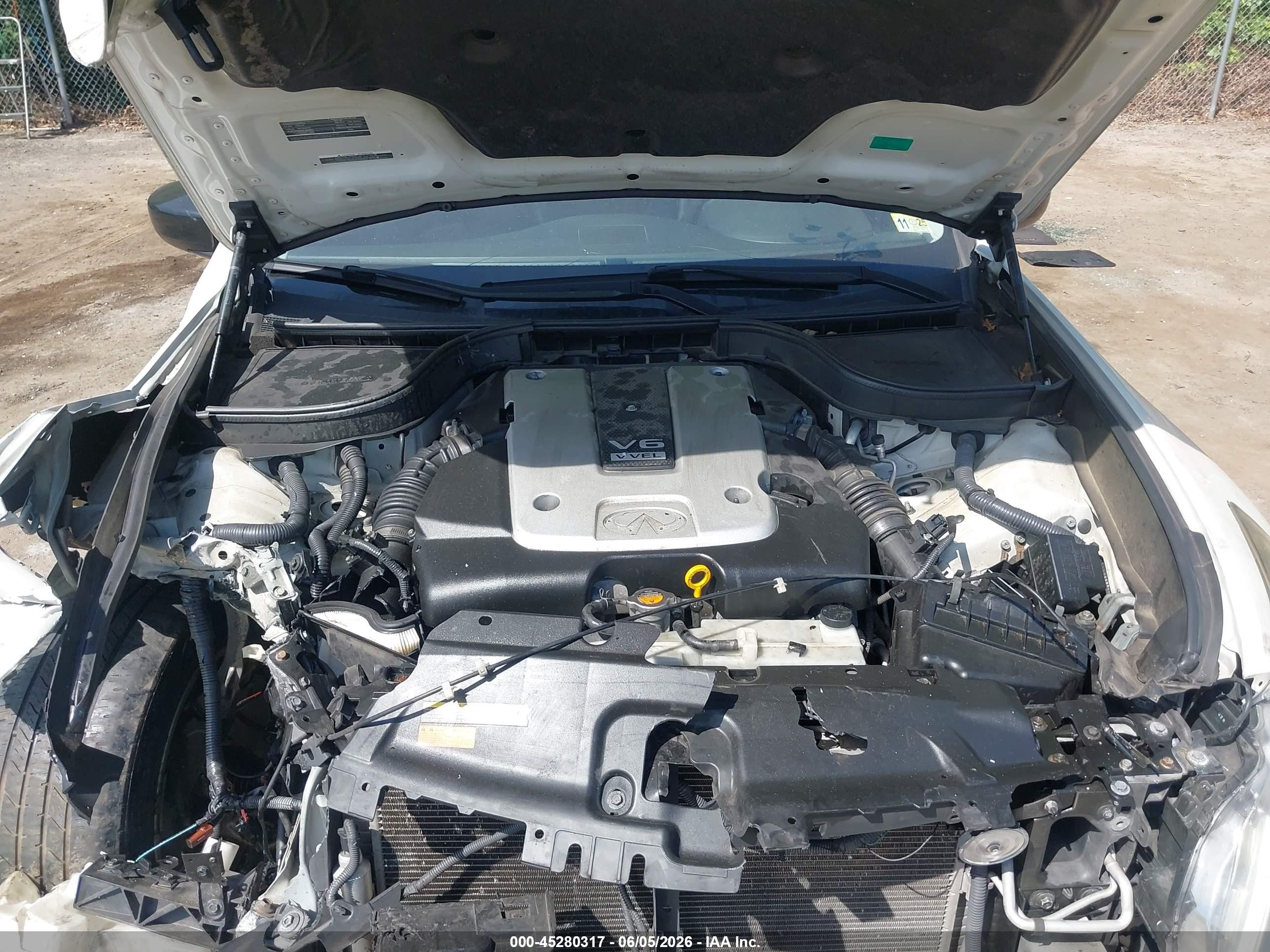 2013 Infiniti G37x   White vin: JN1CV6AR8DM765702