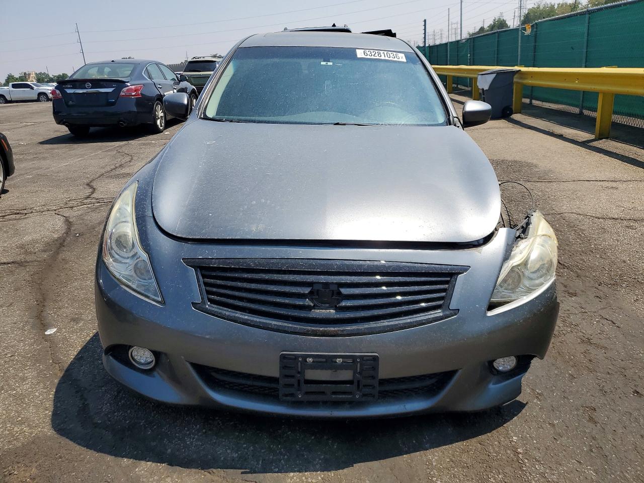 2015 Infiniti Q40 Base Gray vin: JN1CV6AR8FM520501