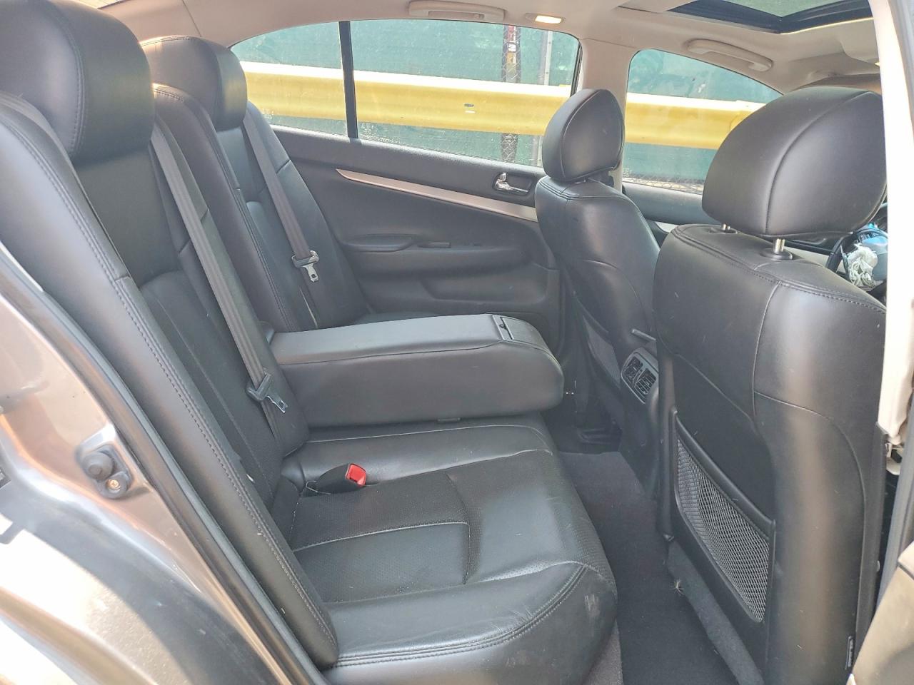 2015 Infiniti Q40 Base Gray vin: JN1CV6AR8FM520501