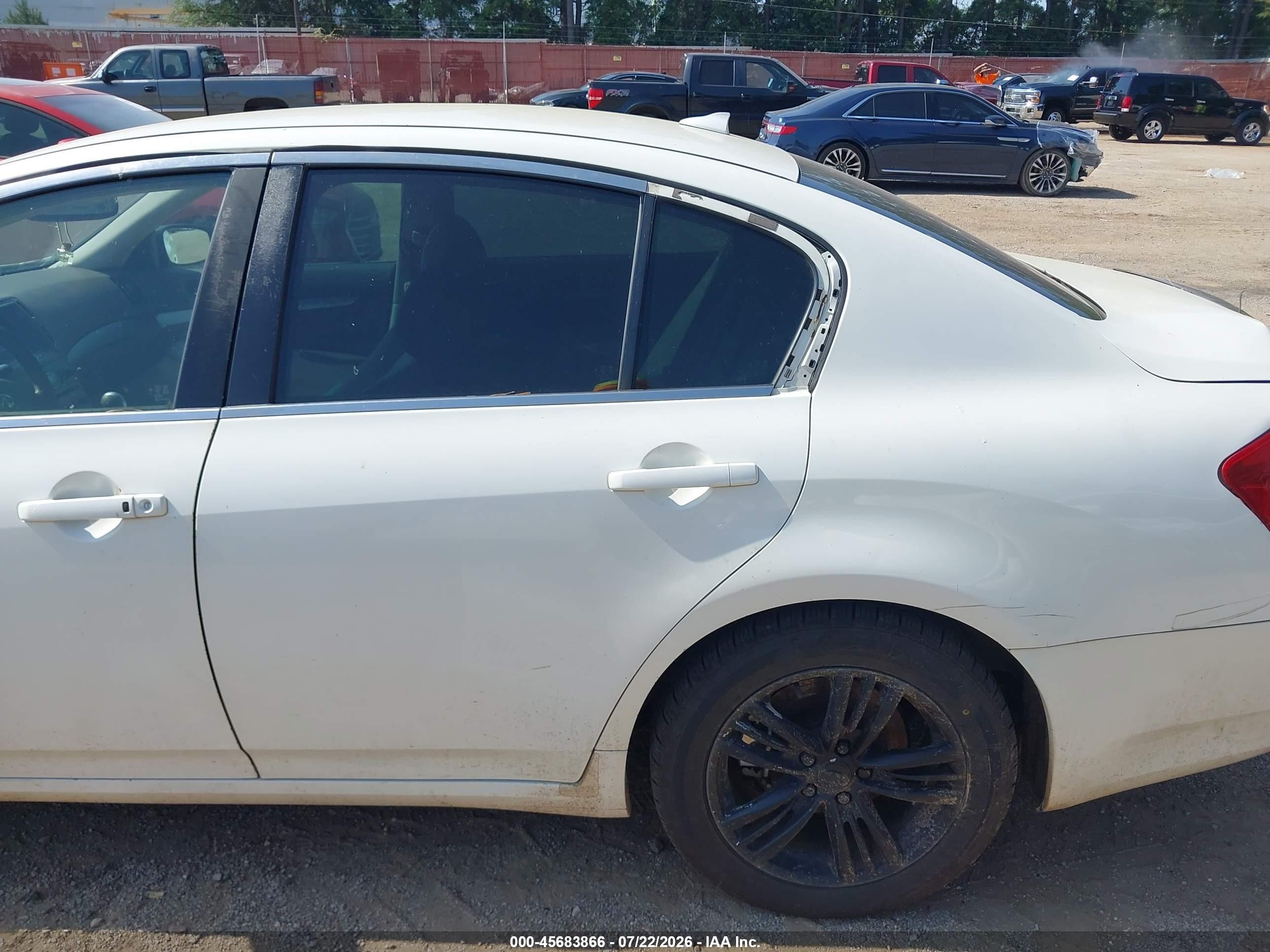 2010 Infiniti G37x   White vin: JN1CV6AR9AM452590