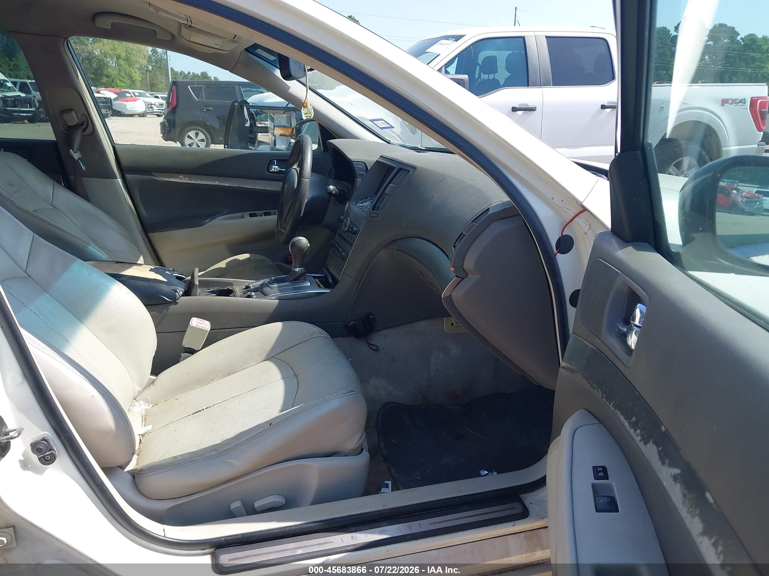 2010 Infiniti G37x   White vin: JN1CV6AR9AM452590