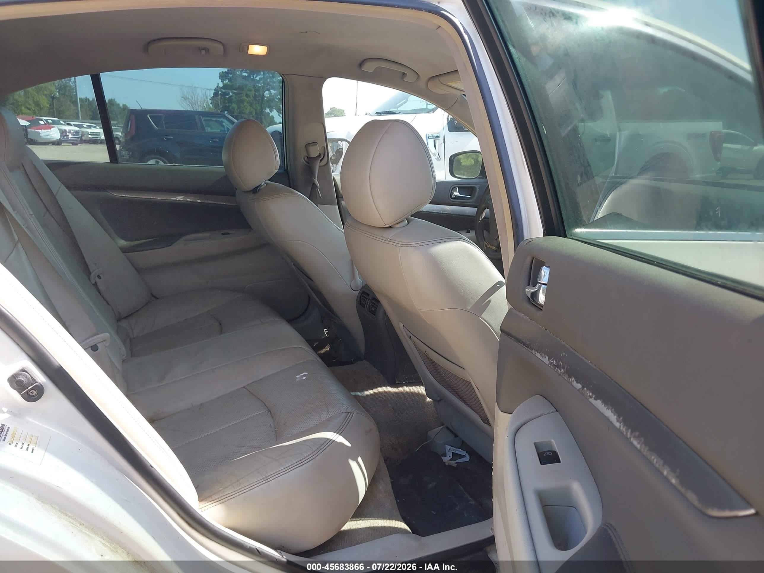 2010 Infiniti G37x   White vin: JN1CV6AR9AM452590