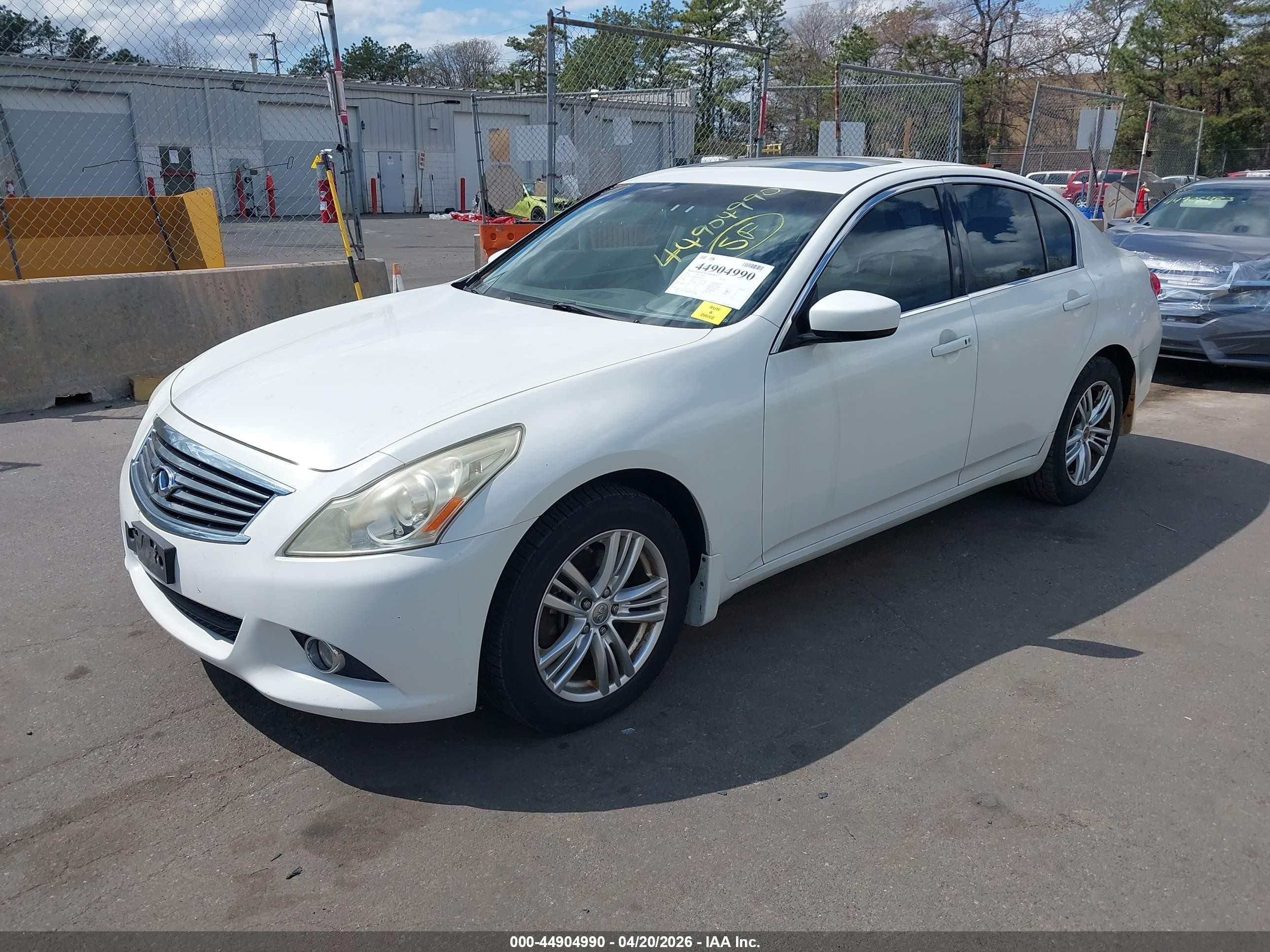 2012 Infiniti G37x   Белый vin: JN1CV6AR9CM674758