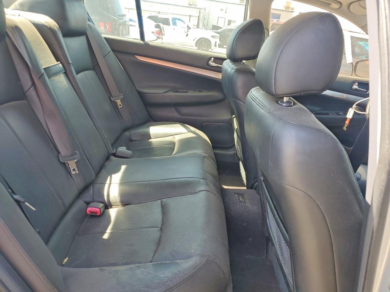 2012 Infiniti G37 Sedan X Silver vin: JN1CV6AR9CM676137