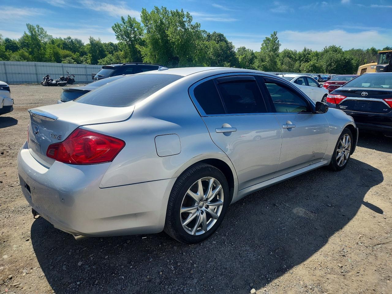 2013 Infiniti G37 Sedan X Silver vin: JN1CV6AR9DM758189