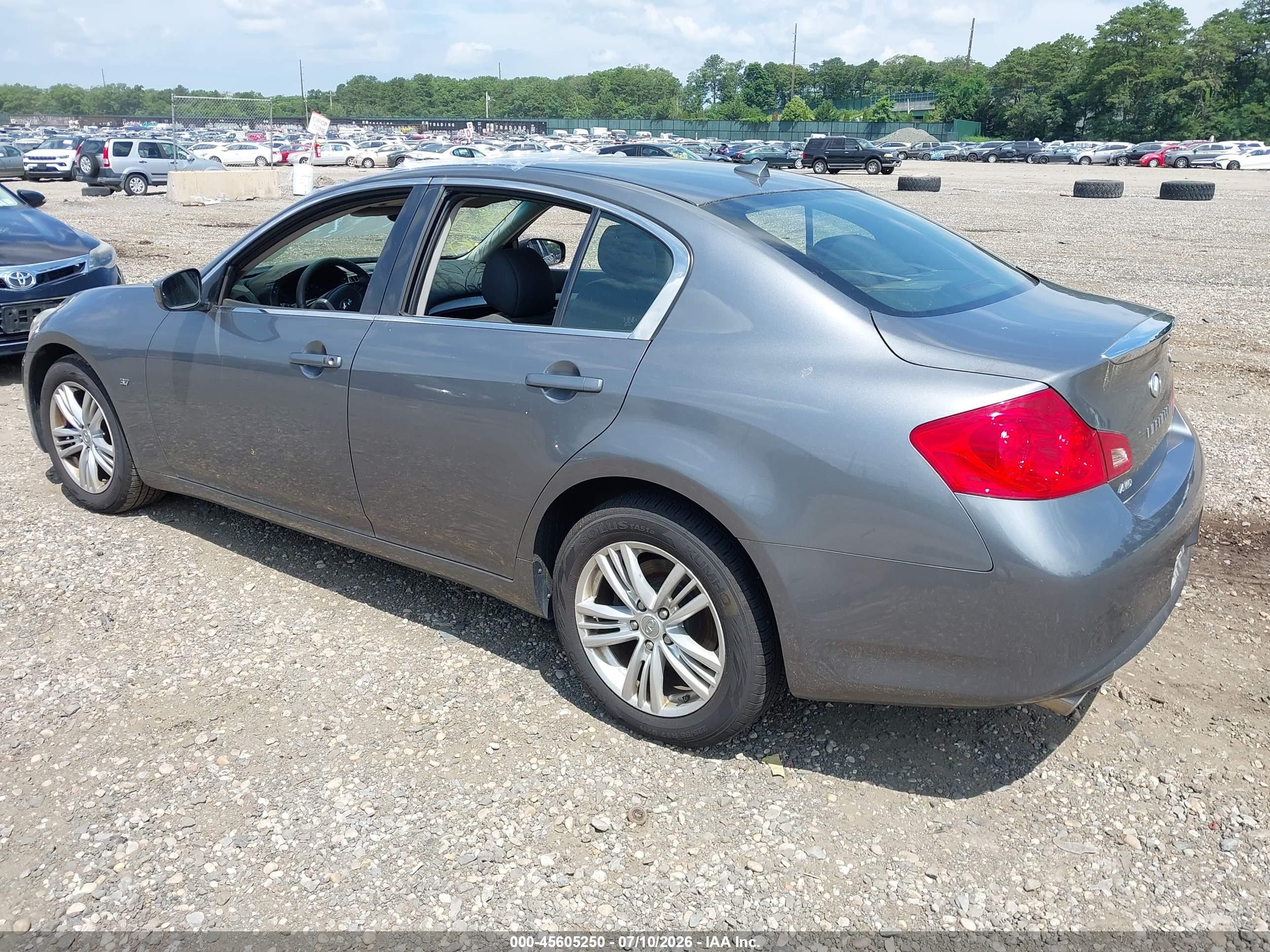 2015 Infiniti Q40   Gray vin: JN1CV6AR9FM523519