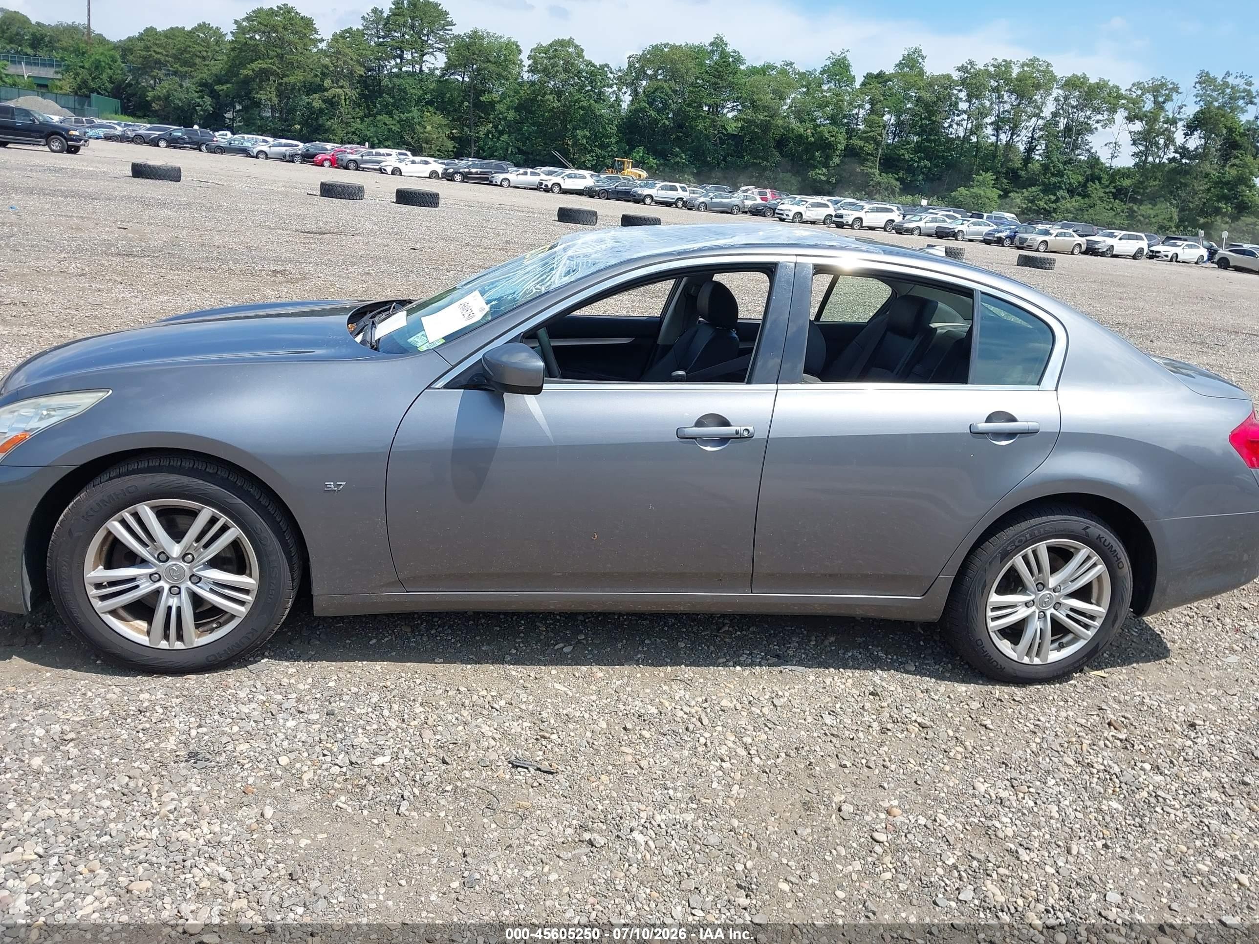 2015 Infiniti Q40   Gray vin: JN1CV6AR9FM523519
