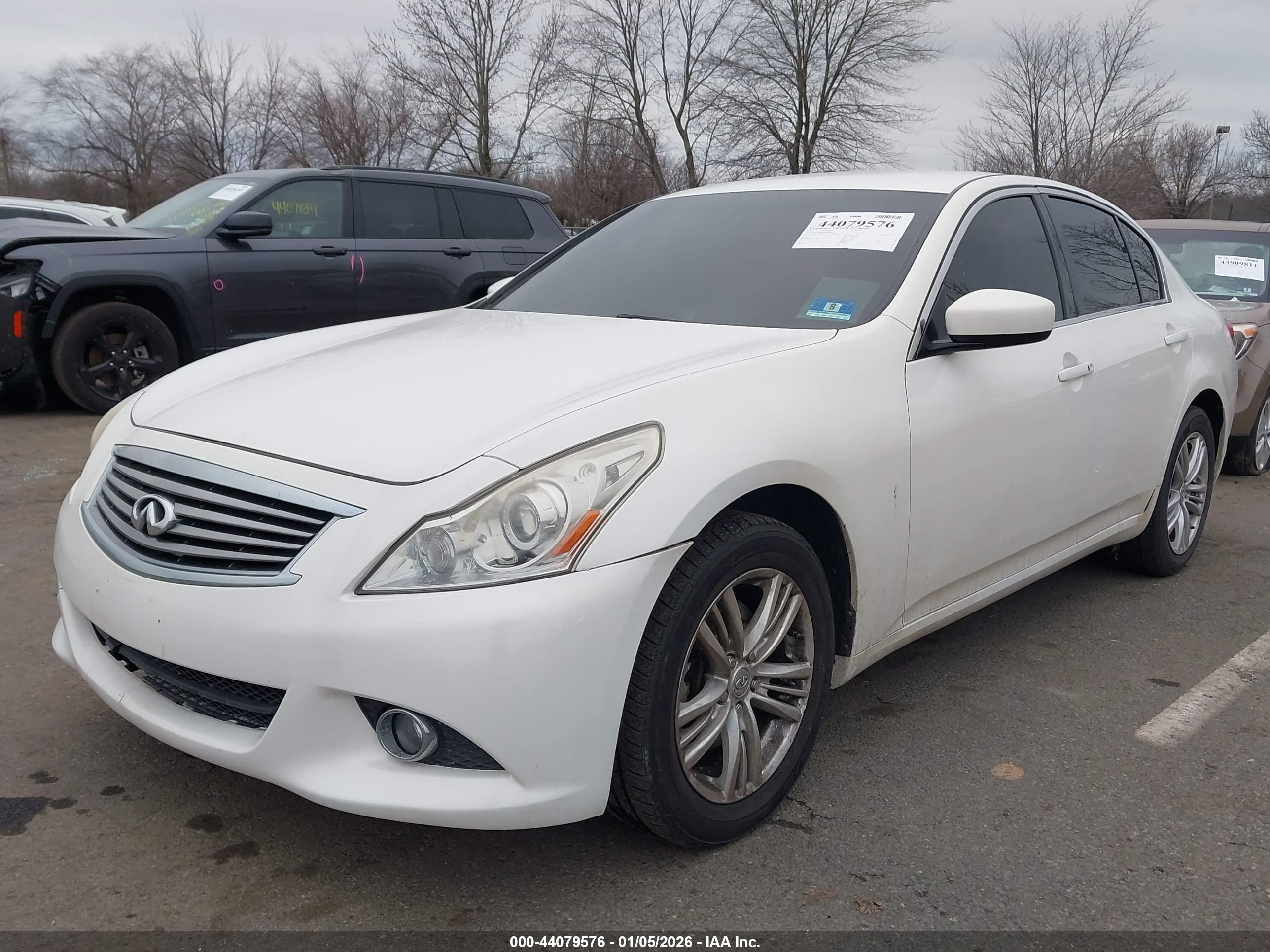 2011 Infiniti G37x   White vin: JN1CV6ARXBM405053