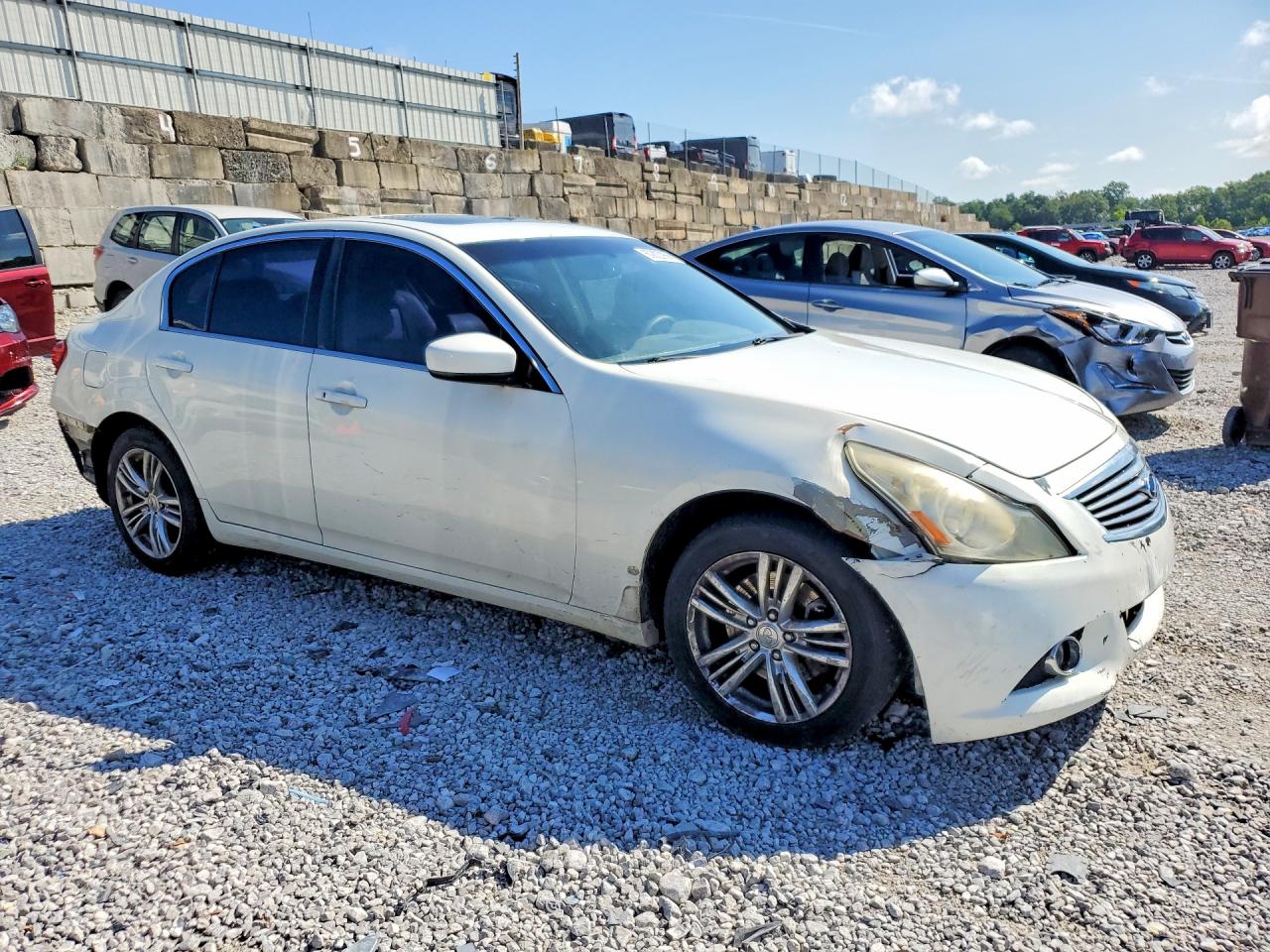 2011 Infiniti G37 White vin: JN1CV6ARXBM407952