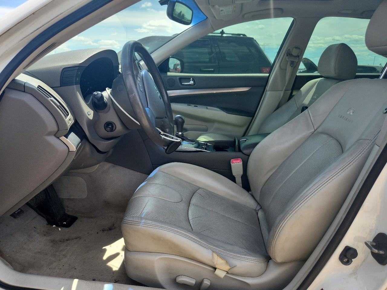 2011 Infiniti G37 Sedan X White vin: JN1CV6ARXBM412584