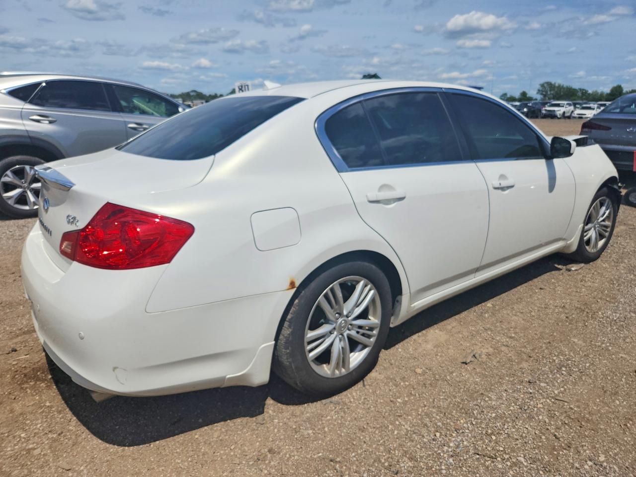 2011 Infiniti G37 Sedan X White vin: JN1CV6ARXBM412584