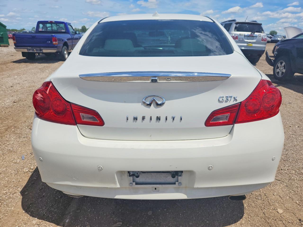 2011 Infiniti G37 Sedan X White vin: JN1CV6ARXBM412584