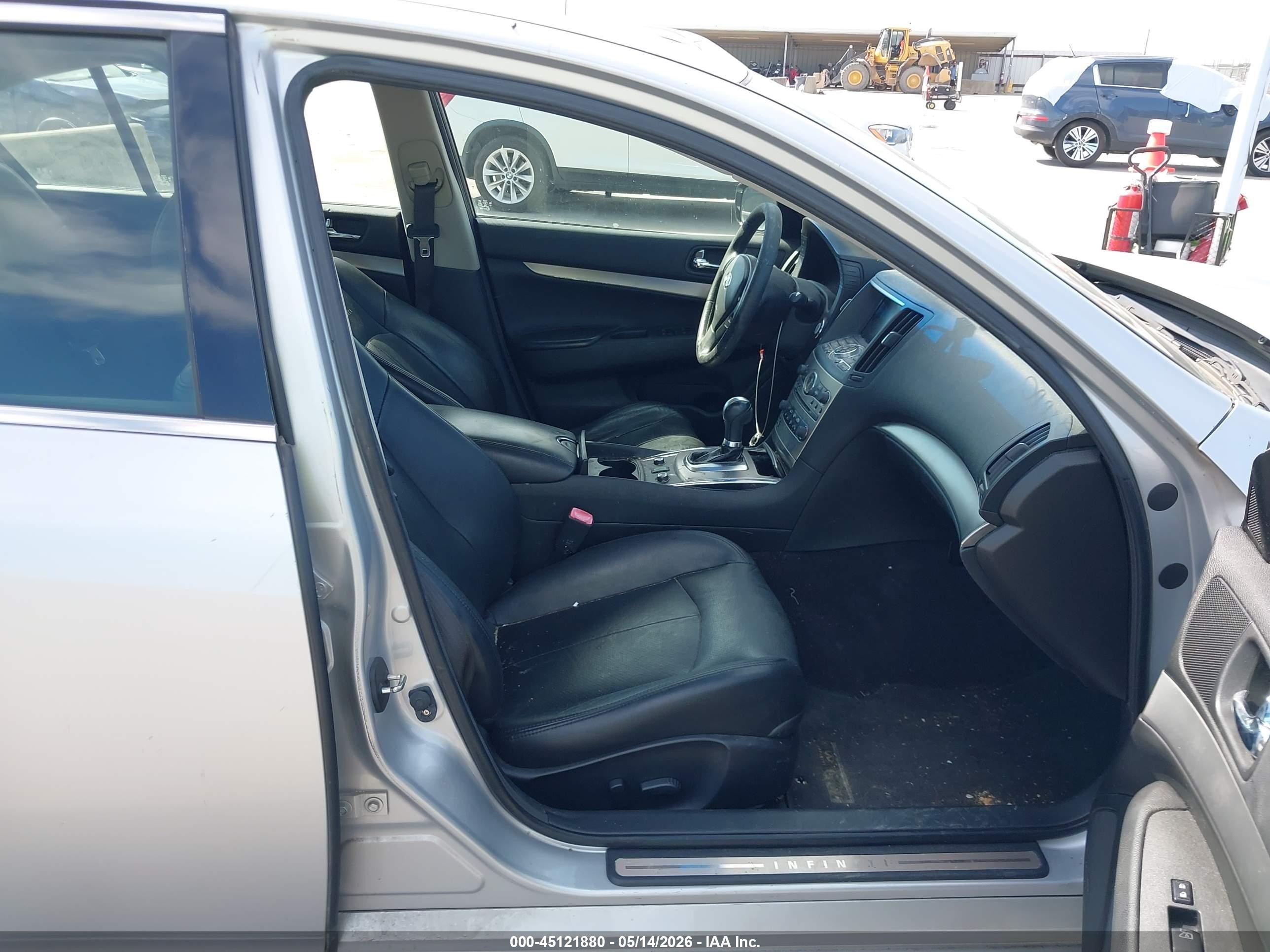 2012 Infiniti G37x   Серебряный vin: JN1CV6ARXCM976351
