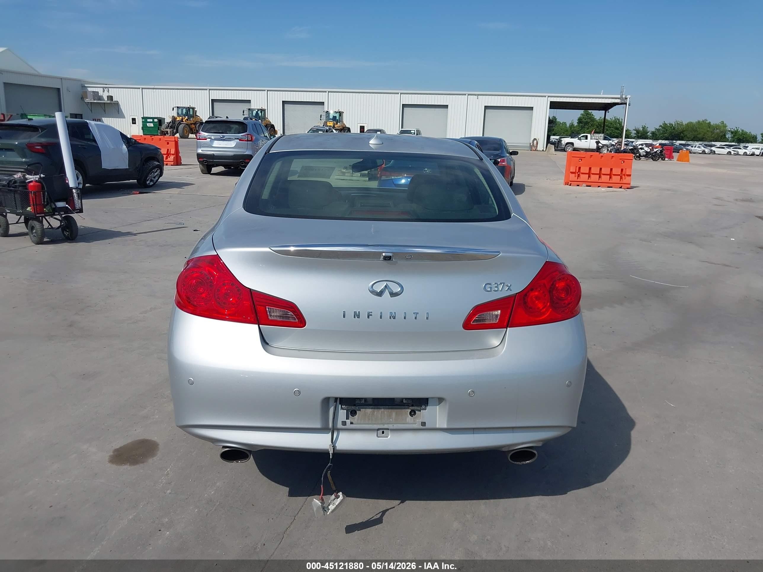 2012 Infiniti G37x   Серебряный vin: JN1CV6ARXCM976351