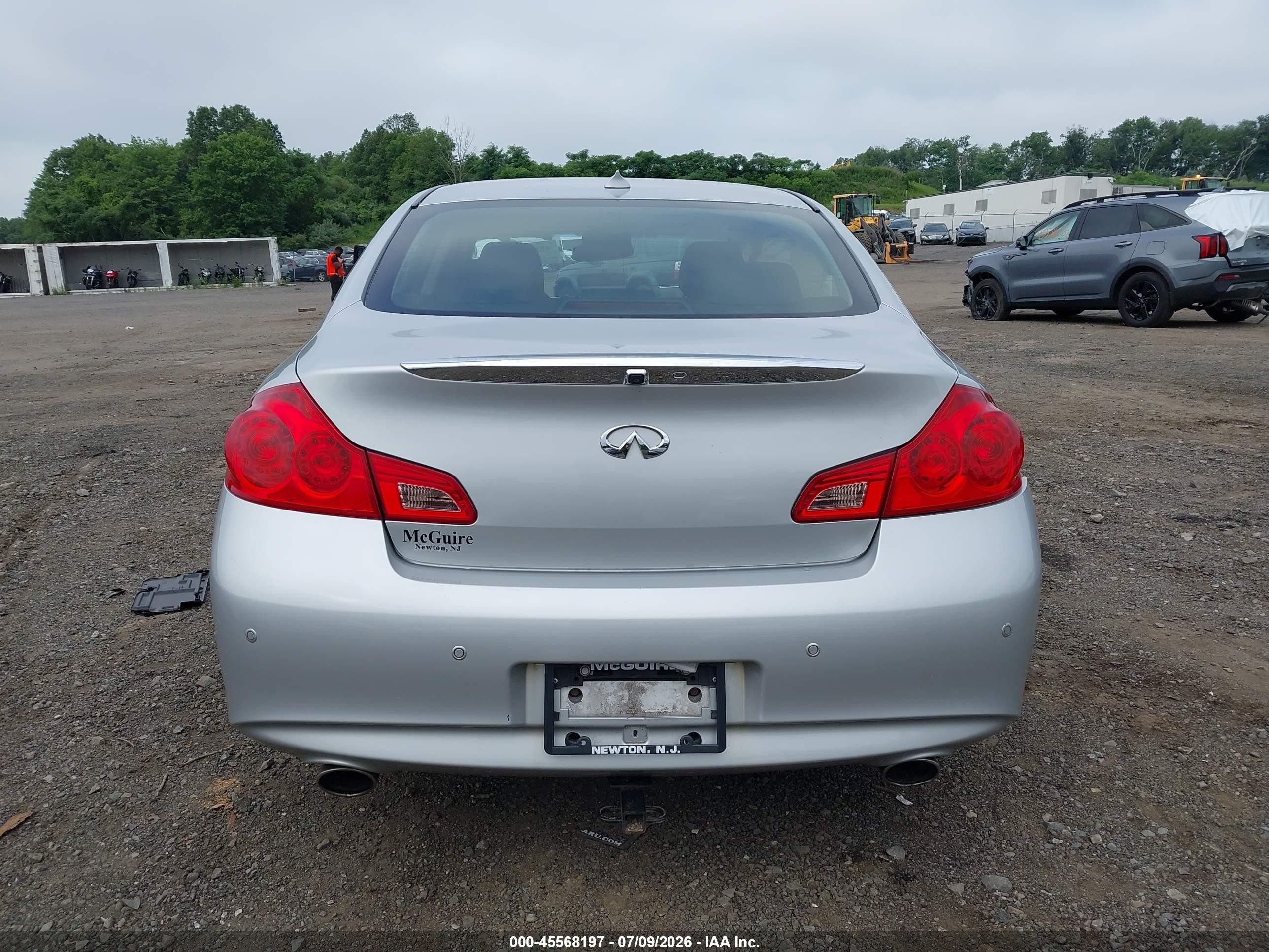 2013 Infiniti G37x   Silver vin: JN1CV6ARXDM769265