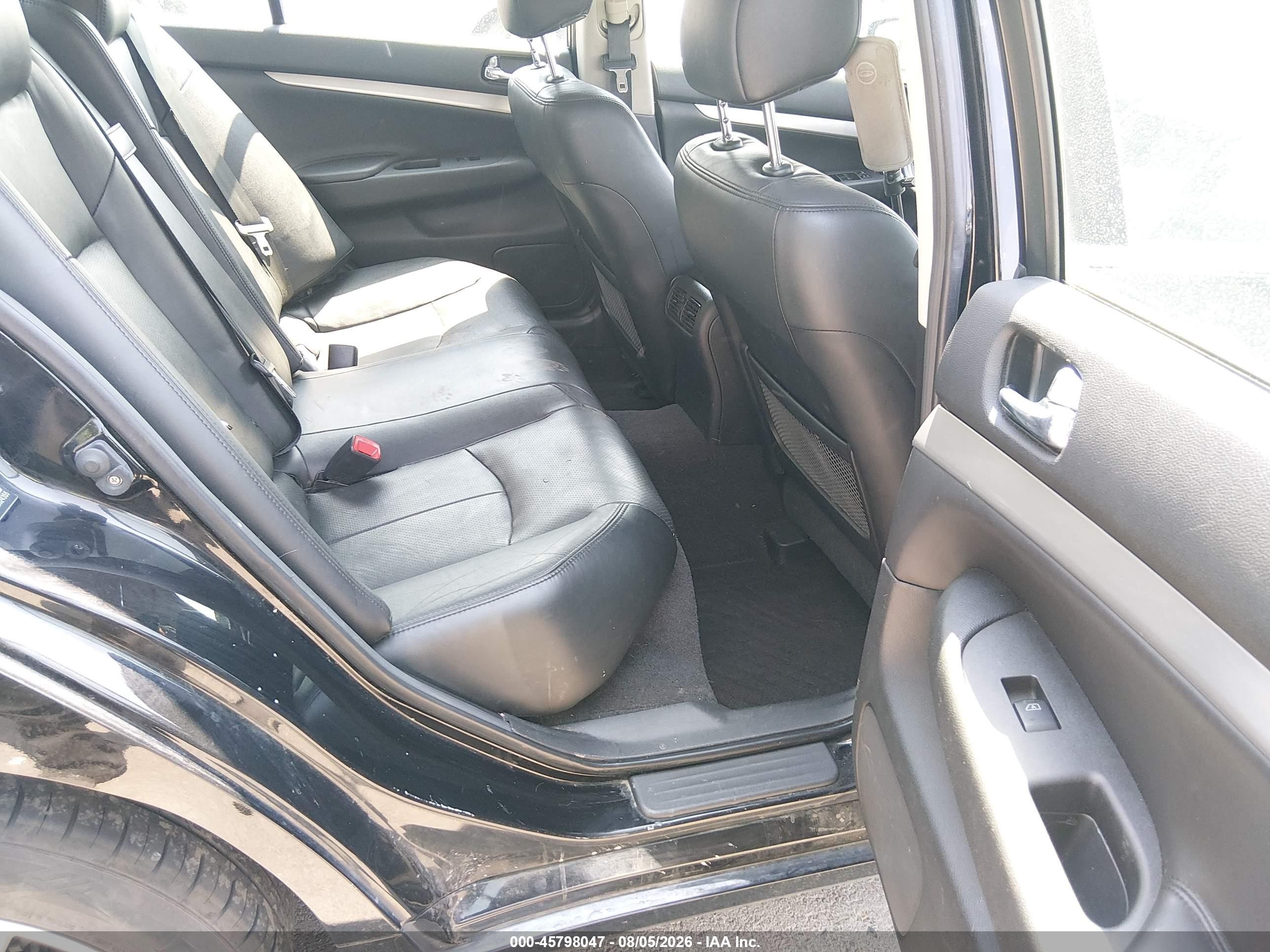2015 Infiniti Q40 Черный vin: JN1CV6ARXFM524355