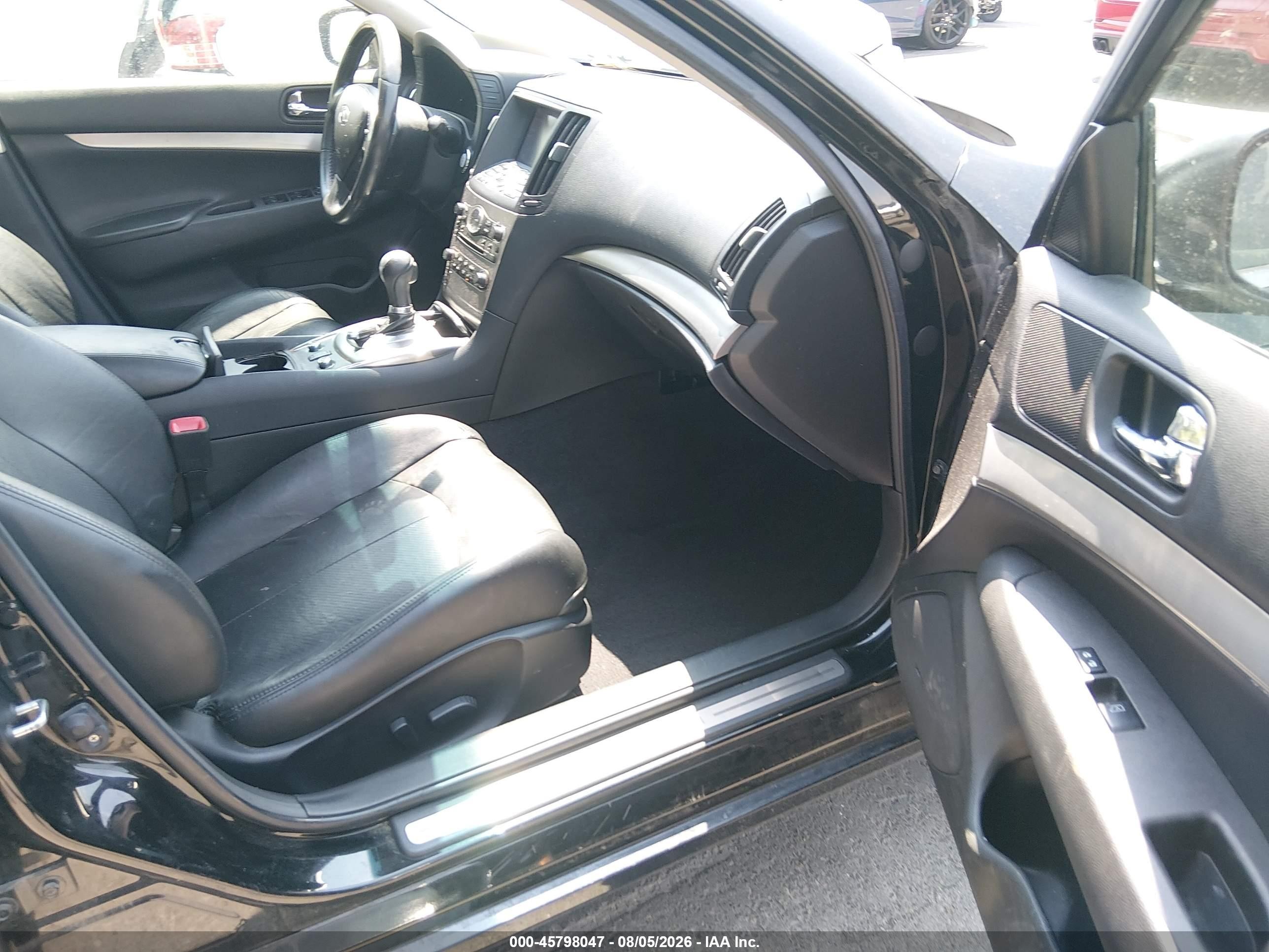 2015 Infiniti Q40 Черный vin: JN1CV6ARXFM524355