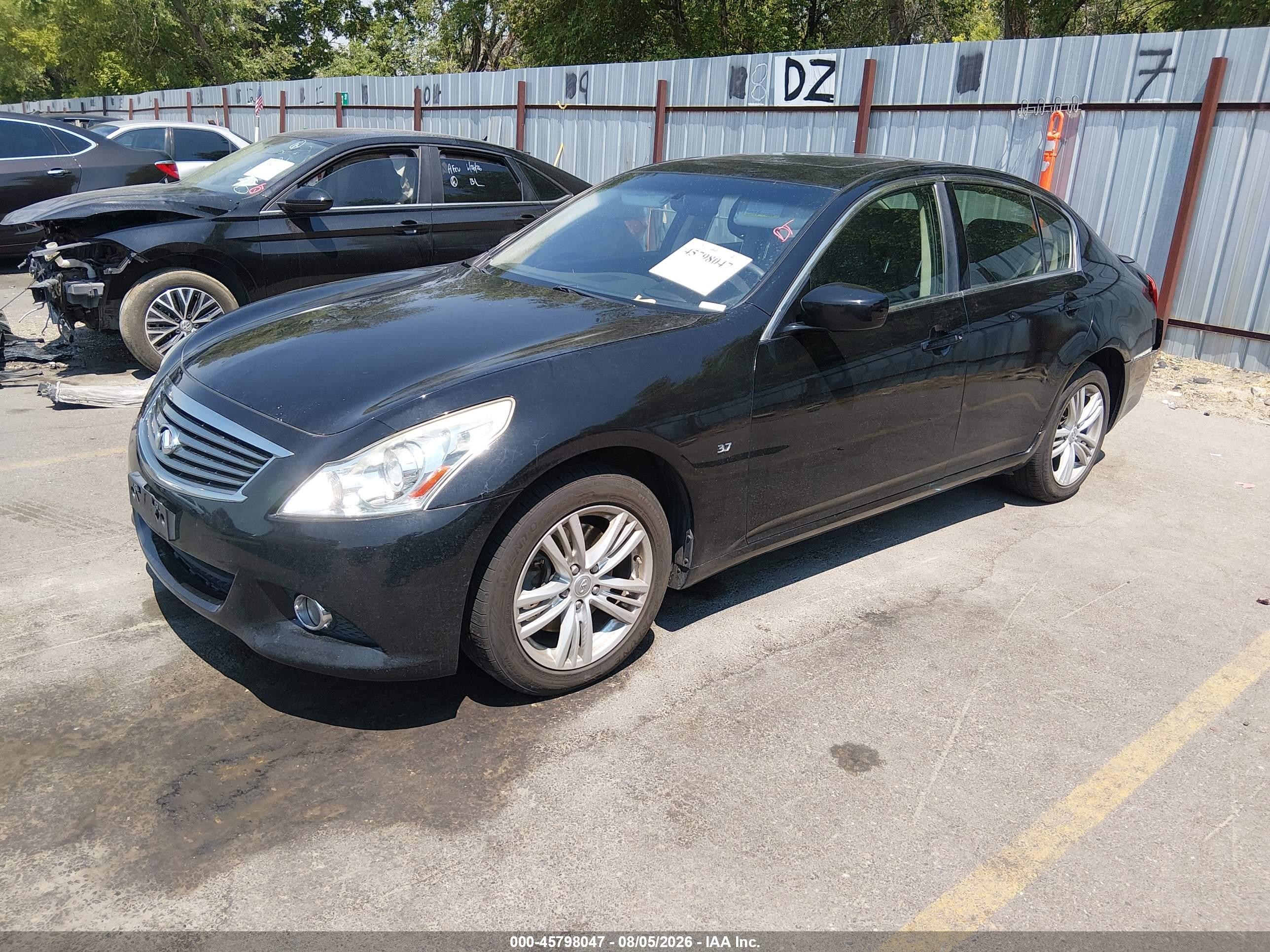 2015 Infiniti Q40 Черный vin: JN1CV6ARXFM524355