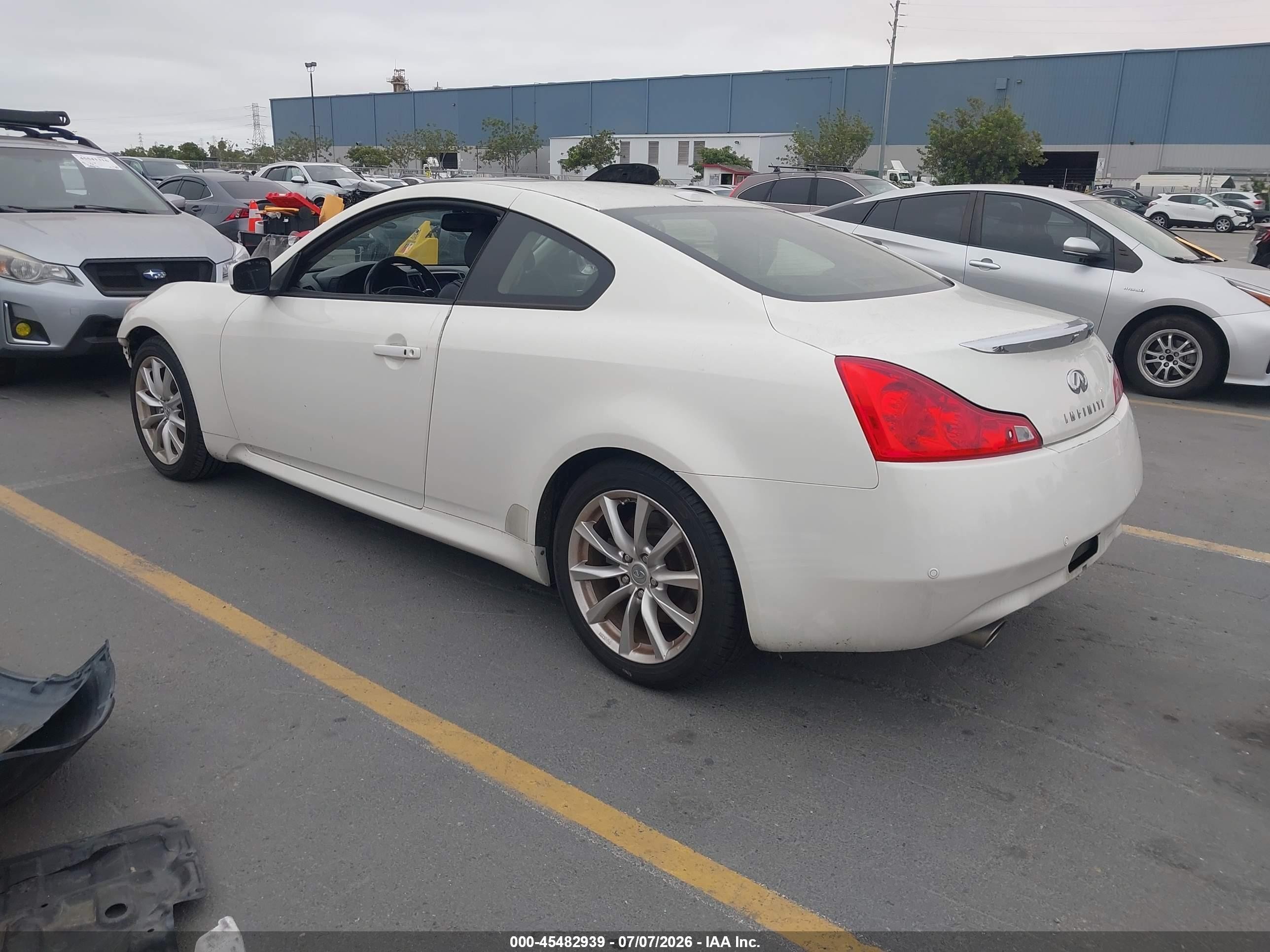 2012 Infiniti G37 Journey Белый vin: JN1CV6EK0CM424029