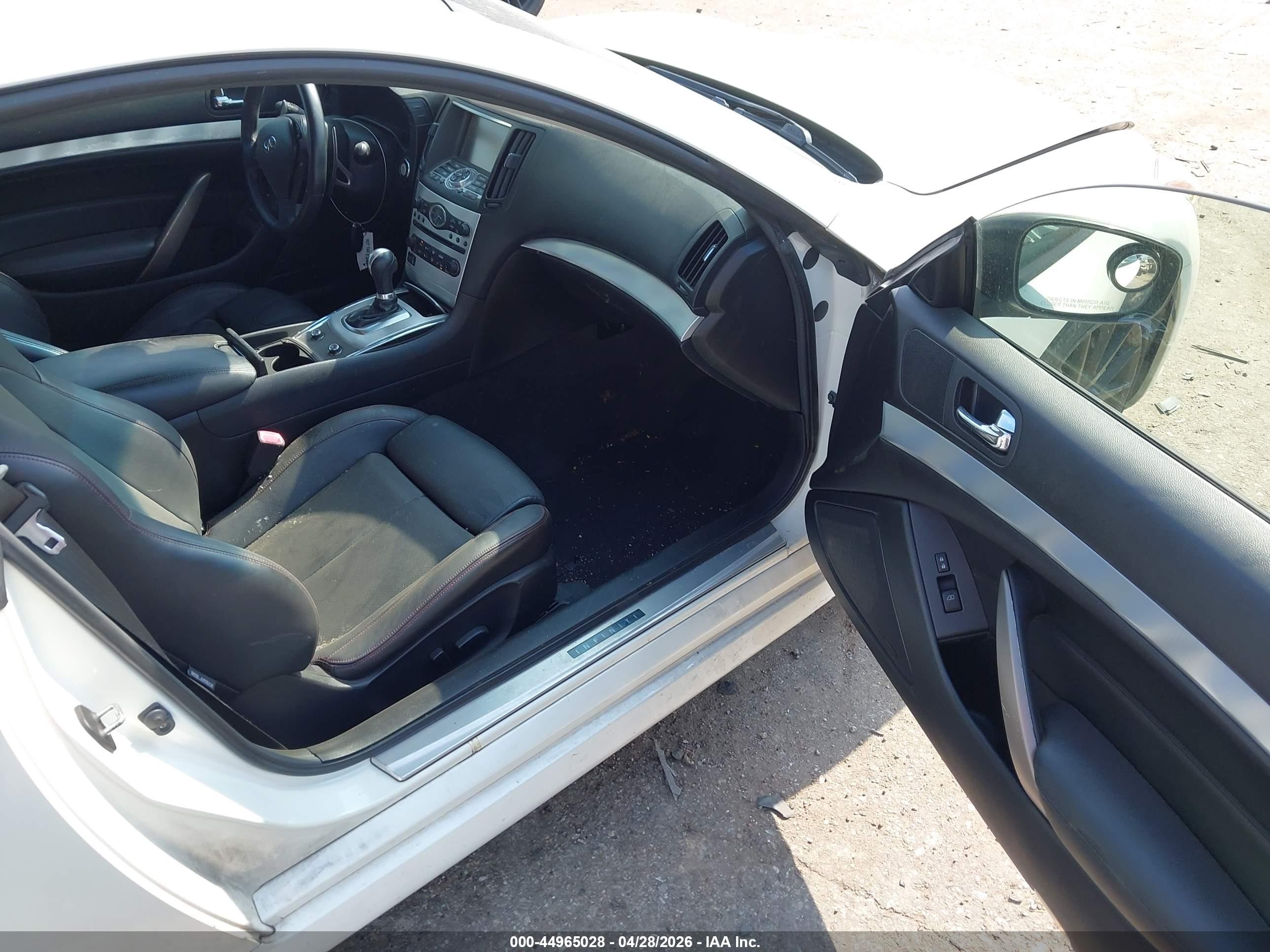 2015 Infiniti Q60 S Limited White vin: JN1CV6EK0FM870055