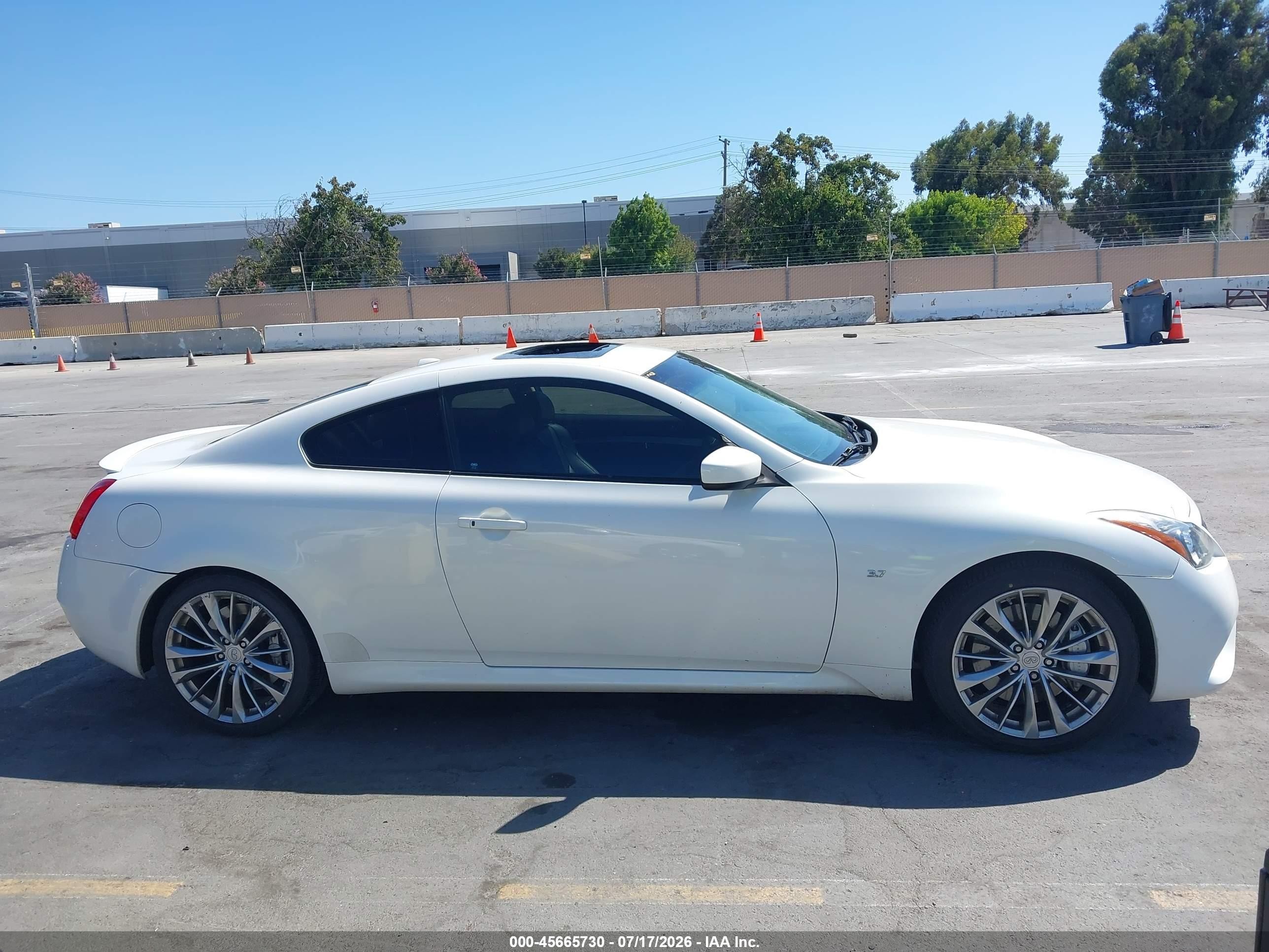 2014 Infiniti Q60 Sport Белый vin: JN1CV6EK1EM110330