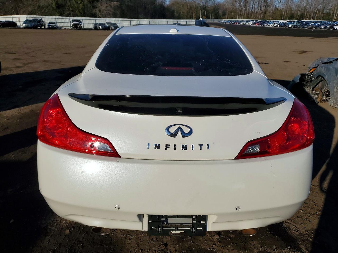2015 Infiniti Q60 Journey Белый vin: JN1CV6EK1FM870856