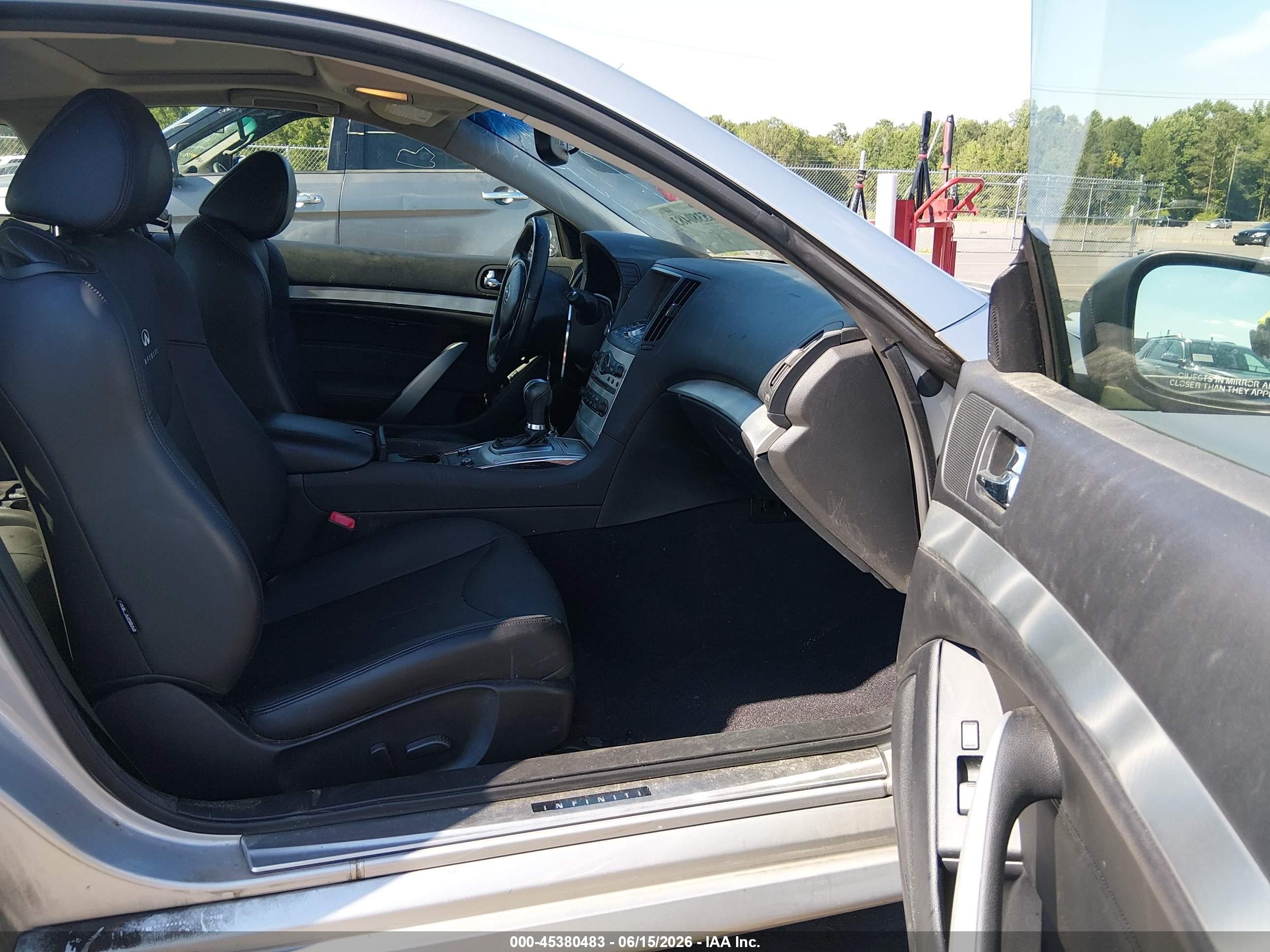 2014 Infiniti Q60 Journey Silver vin: JN1CV6EK4EM112573