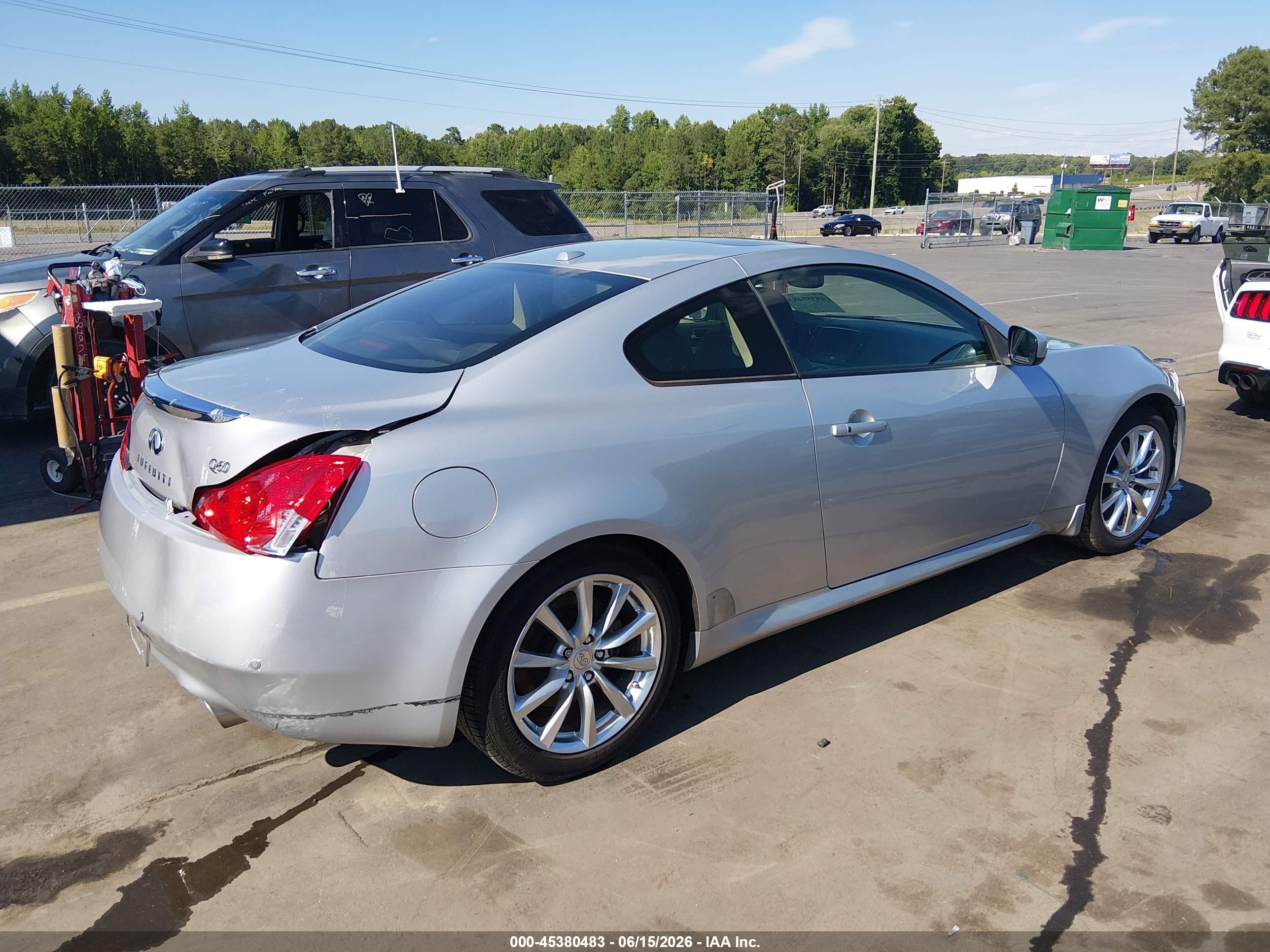 2014 Infiniti Q60 Journey Silver vin: JN1CV6EK4EM112573