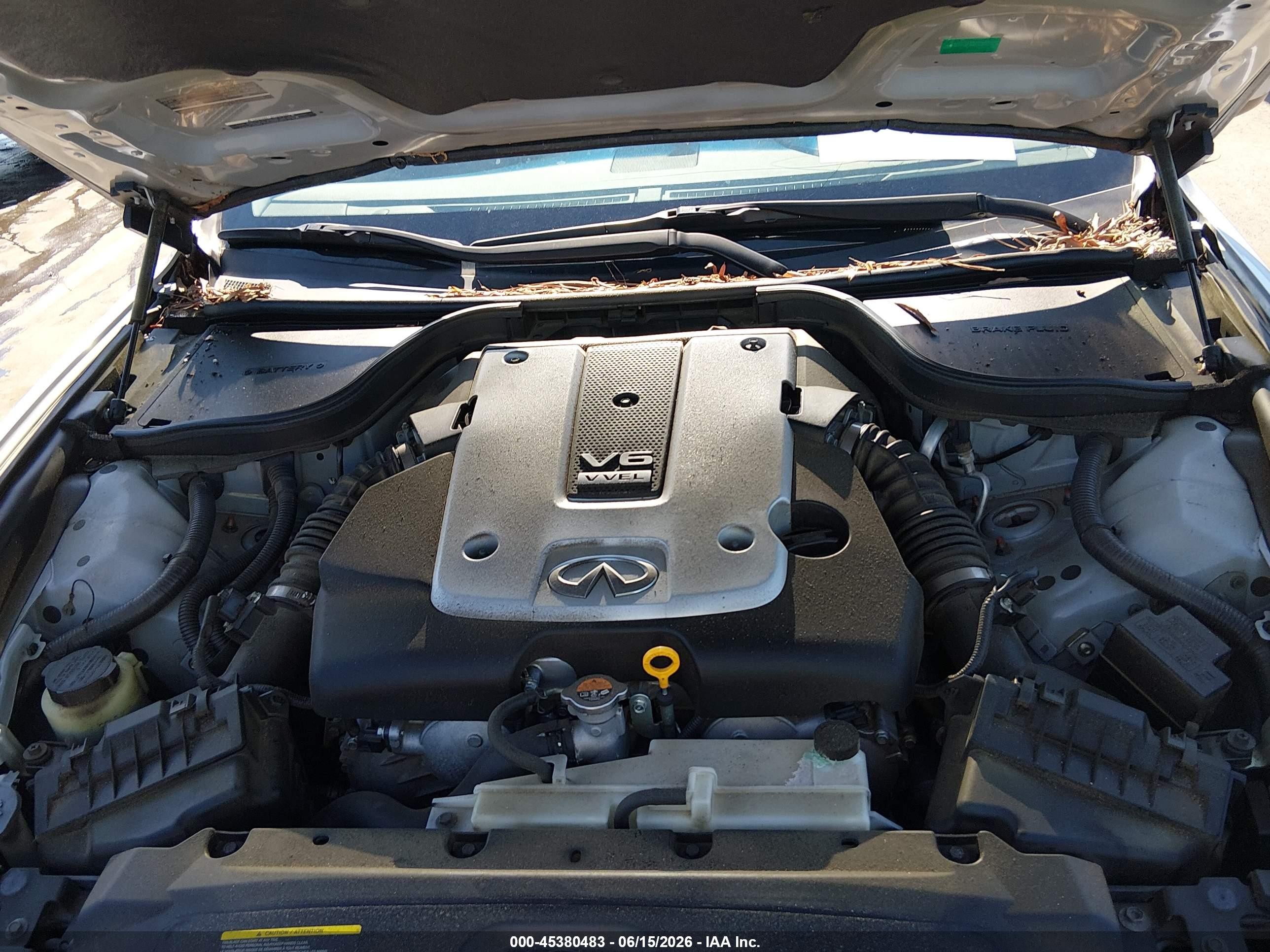 2014 Infiniti Q60 Journey Silver vin: JN1CV6EK4EM112573