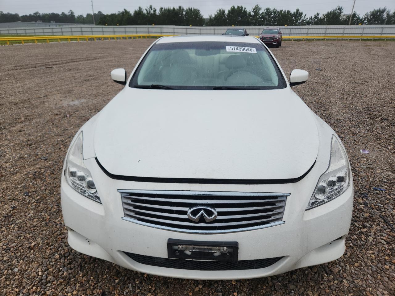 2010 Infiniti G37 Coupe Base White vin: JN1CV6EK5AM101186