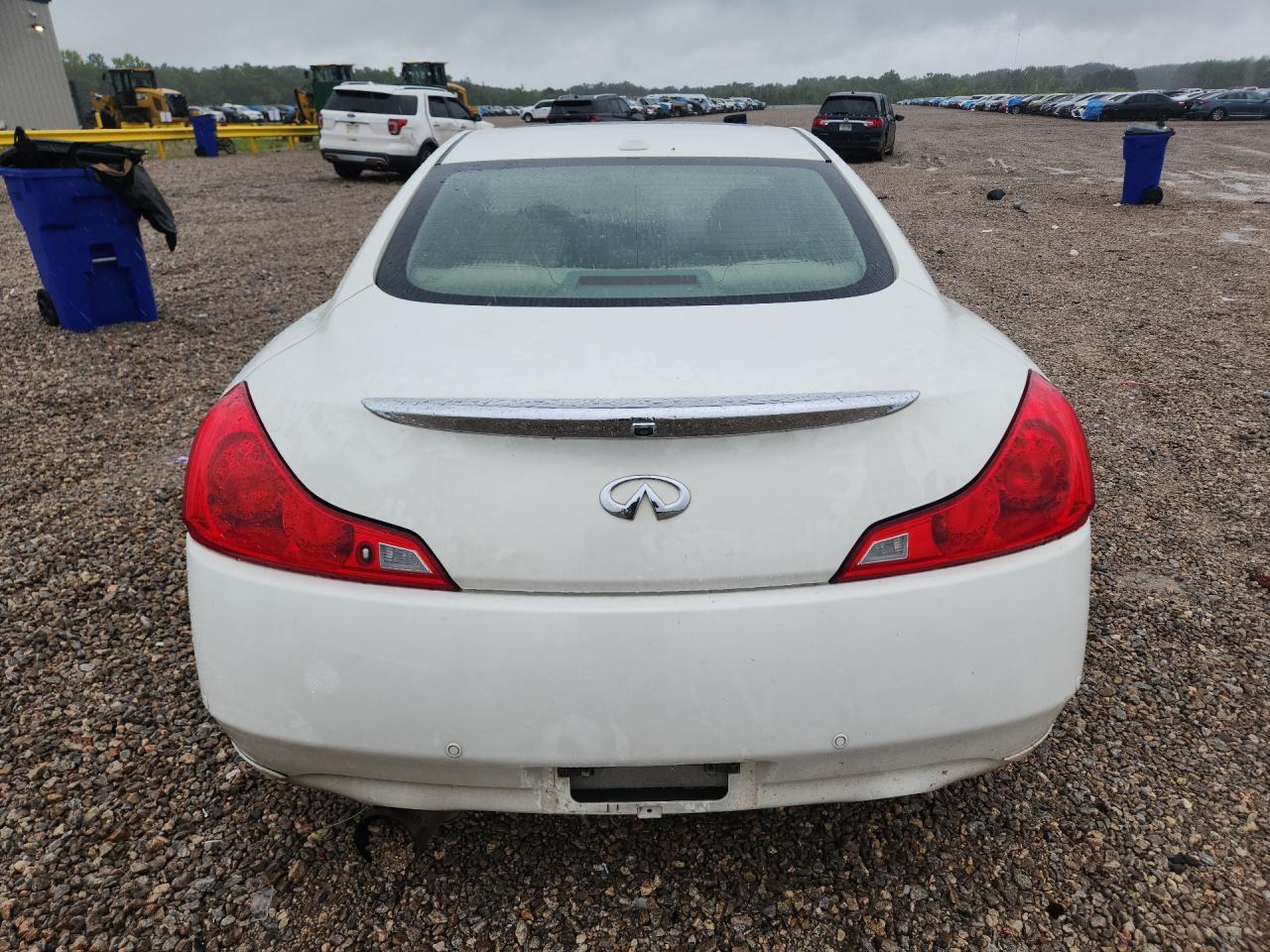 2010 Infiniti G37 Coupe Base White vin: JN1CV6EK5AM101186