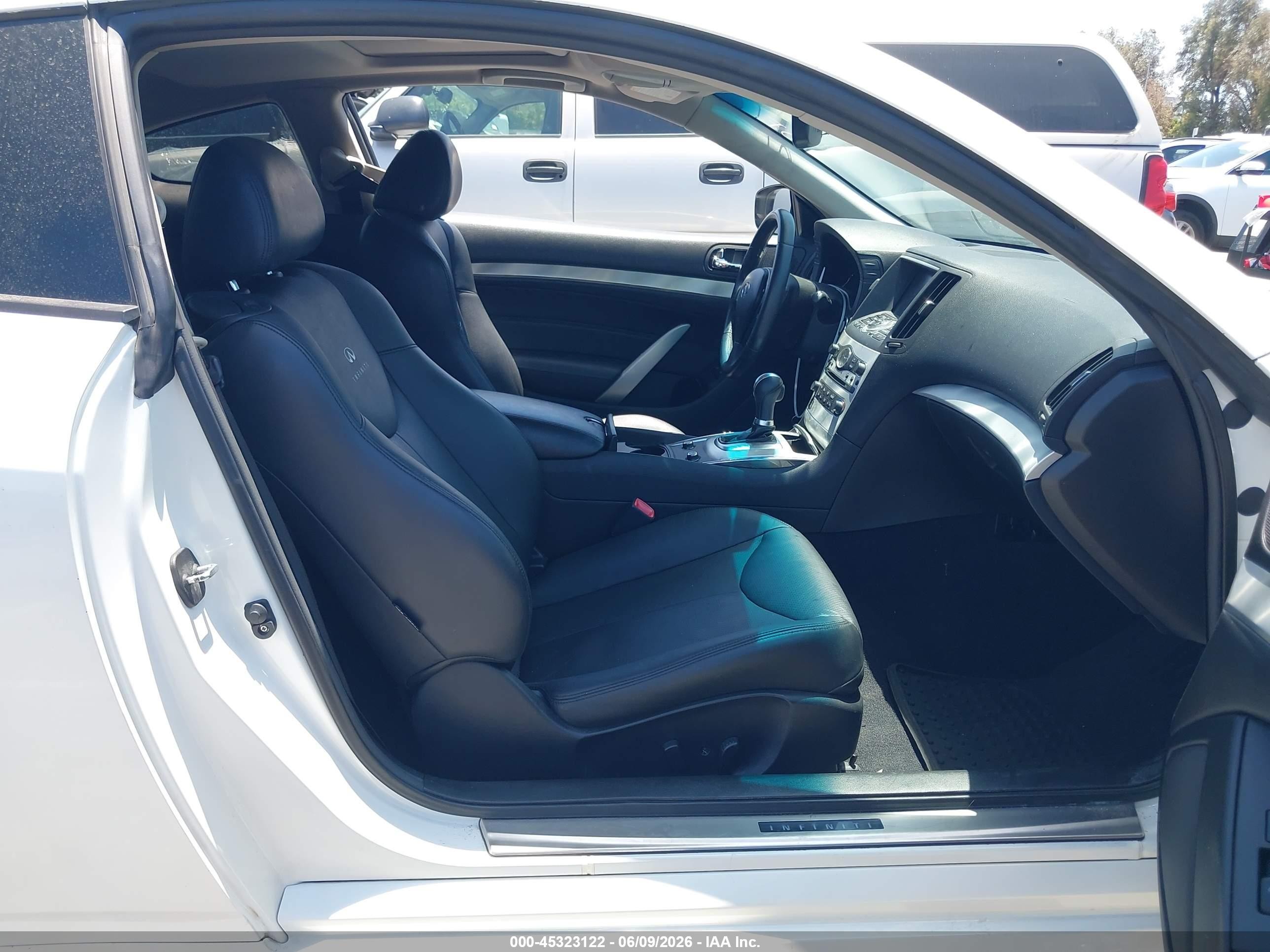 2014 Infiniti Q60 Journey White vin: JN1CV6EK6EM112400