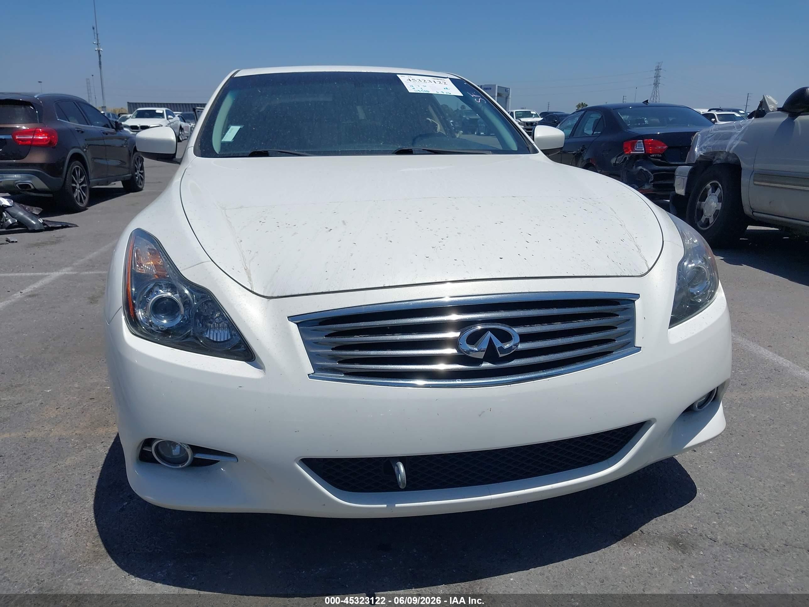 2014 Infiniti Q60 Journey White vin: JN1CV6EK6EM112400
