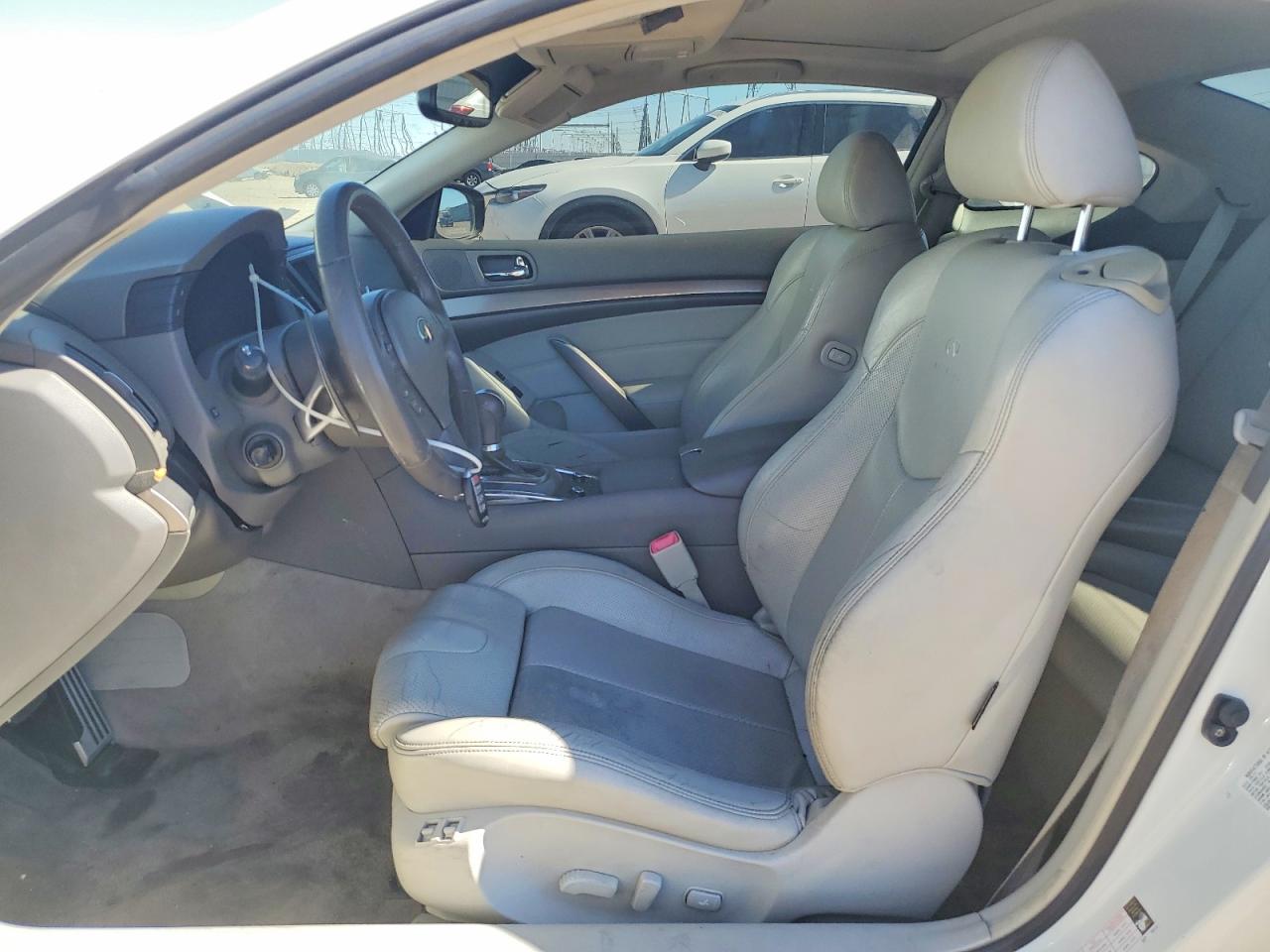 2011 Infiniti G37 Coupe Base White vin: JN1CV6EK7BM214414