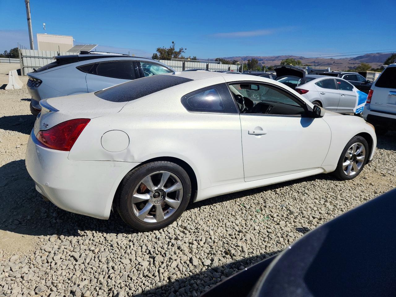 2012 Infiniti G37 Coupe Base White vin: JN1CV6EK7CM421273