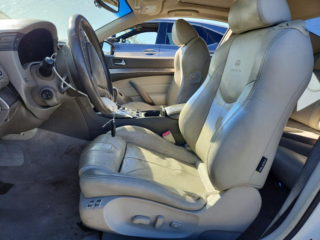 2012 Infiniti G37 Coupe Base White vin: JN1CV6EK7CM421273