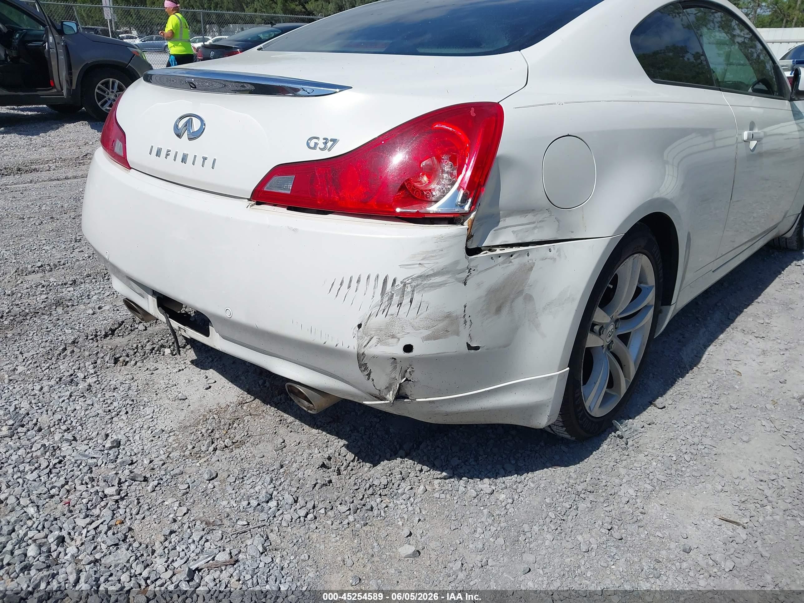 2010 Infiniti G37 Journey White vin: JN1CV6EK8AM101893