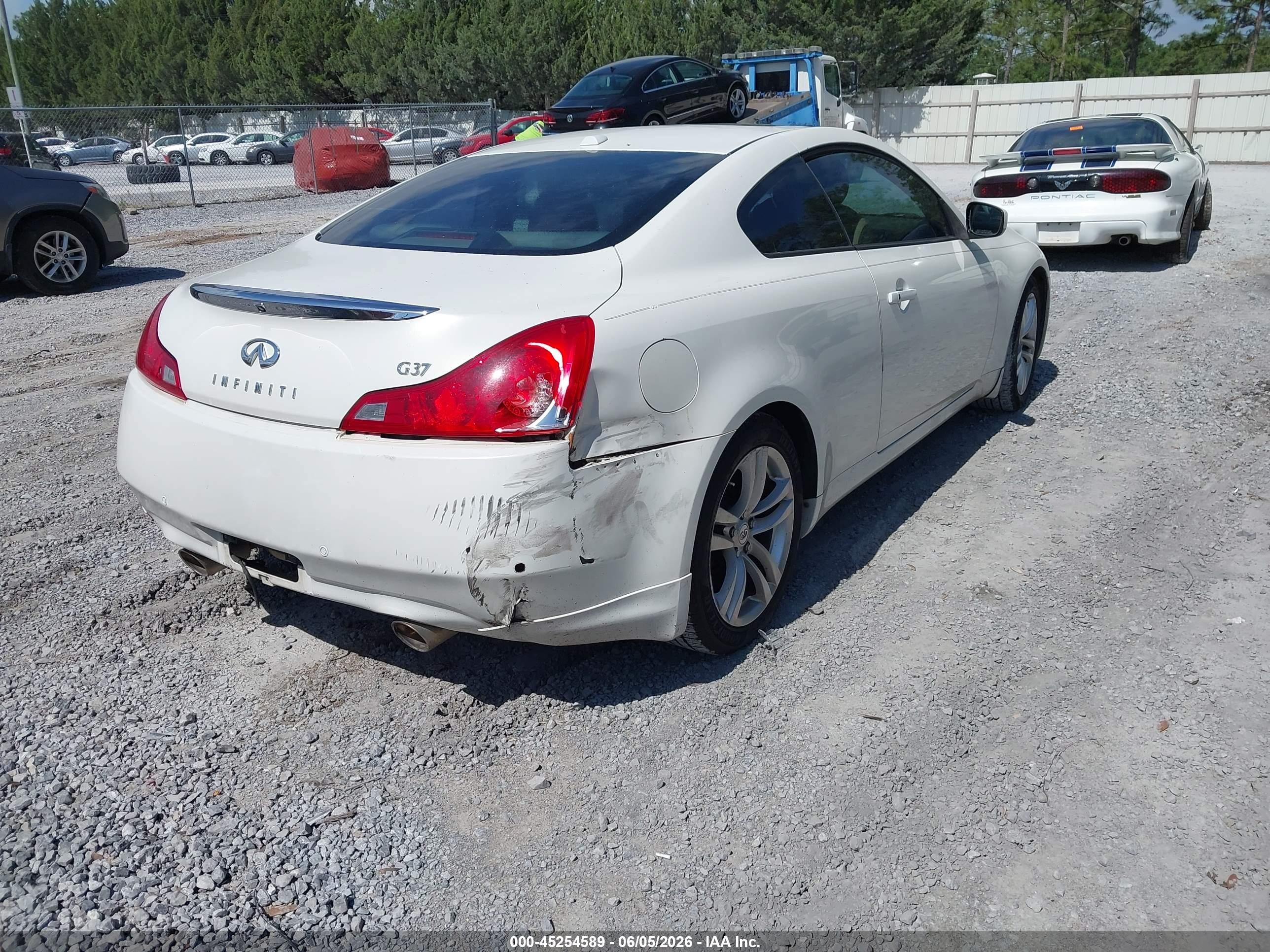 2010 Infiniti G37 Journey White vin: JN1CV6EK8AM101893