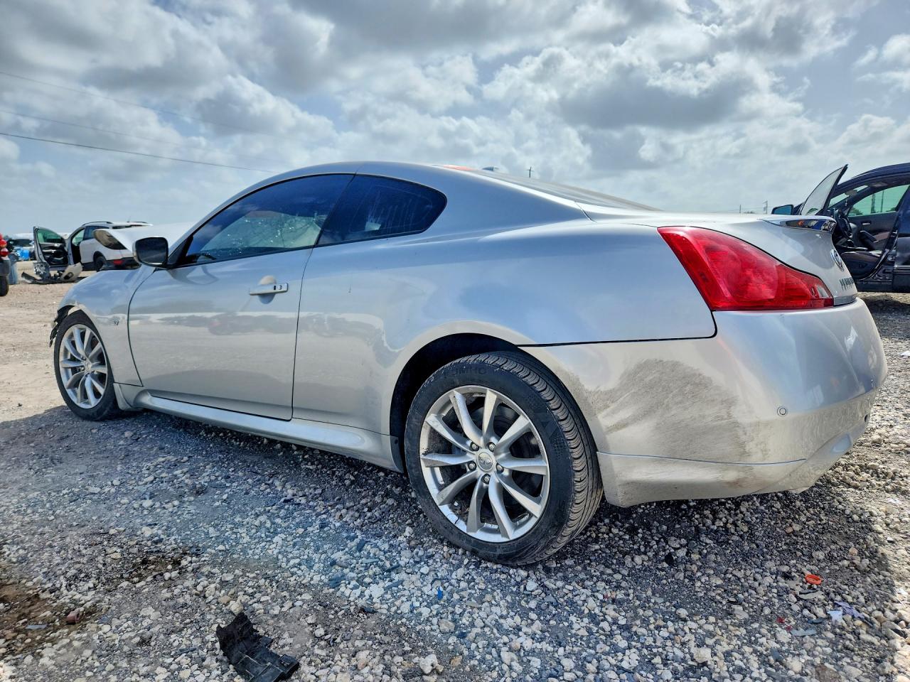 2014 Infiniti Q60 Coupe Journey Silver vin: JN1CV6EK8EM112107