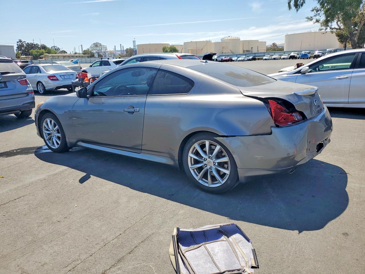 2011 Infiniti G37 Coupe Base Silver vin: JN1CV6EKXBM211569