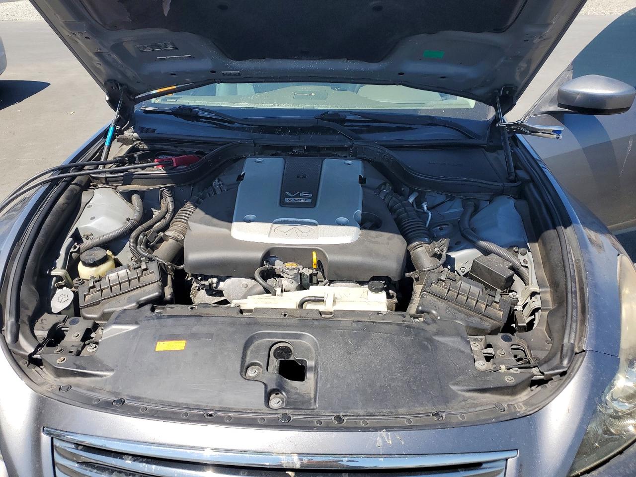 2011 Infiniti G37 Coupe Base Silver vin: JN1CV6EKXBM211569