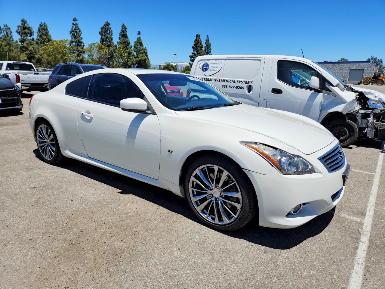 2011 Infiniti G37 Coupe Base White vin: JN1CV6EKXBM212852