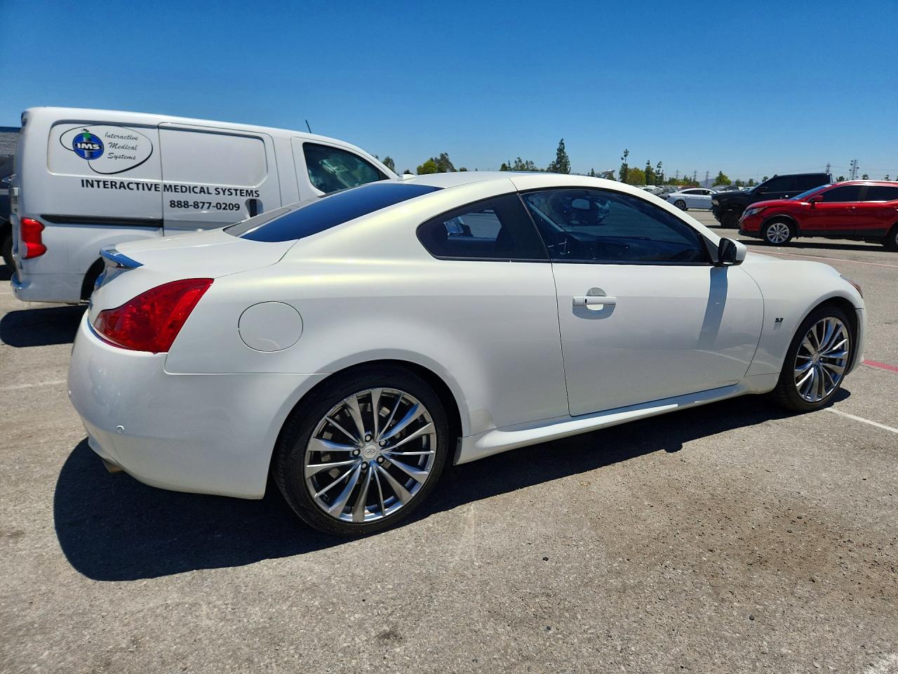 2011 Infiniti G37 Coupe Base White vin: JN1CV6EKXBM212852