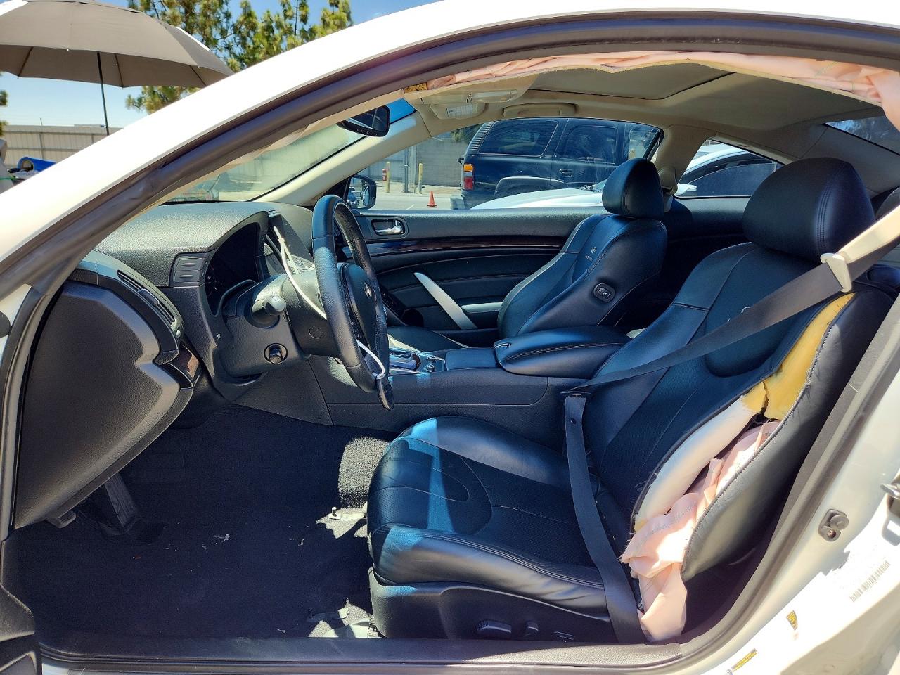 2011 Infiniti G37 Coupe Base White vin: JN1CV6EKXBM212852