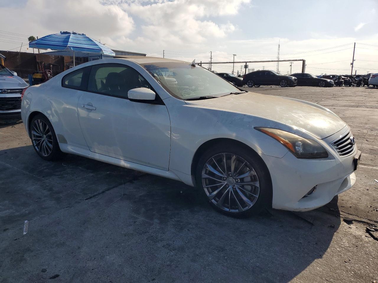 2011 Infiniti G37 Coupe Base White vin: JN1CV6EKXBM215136